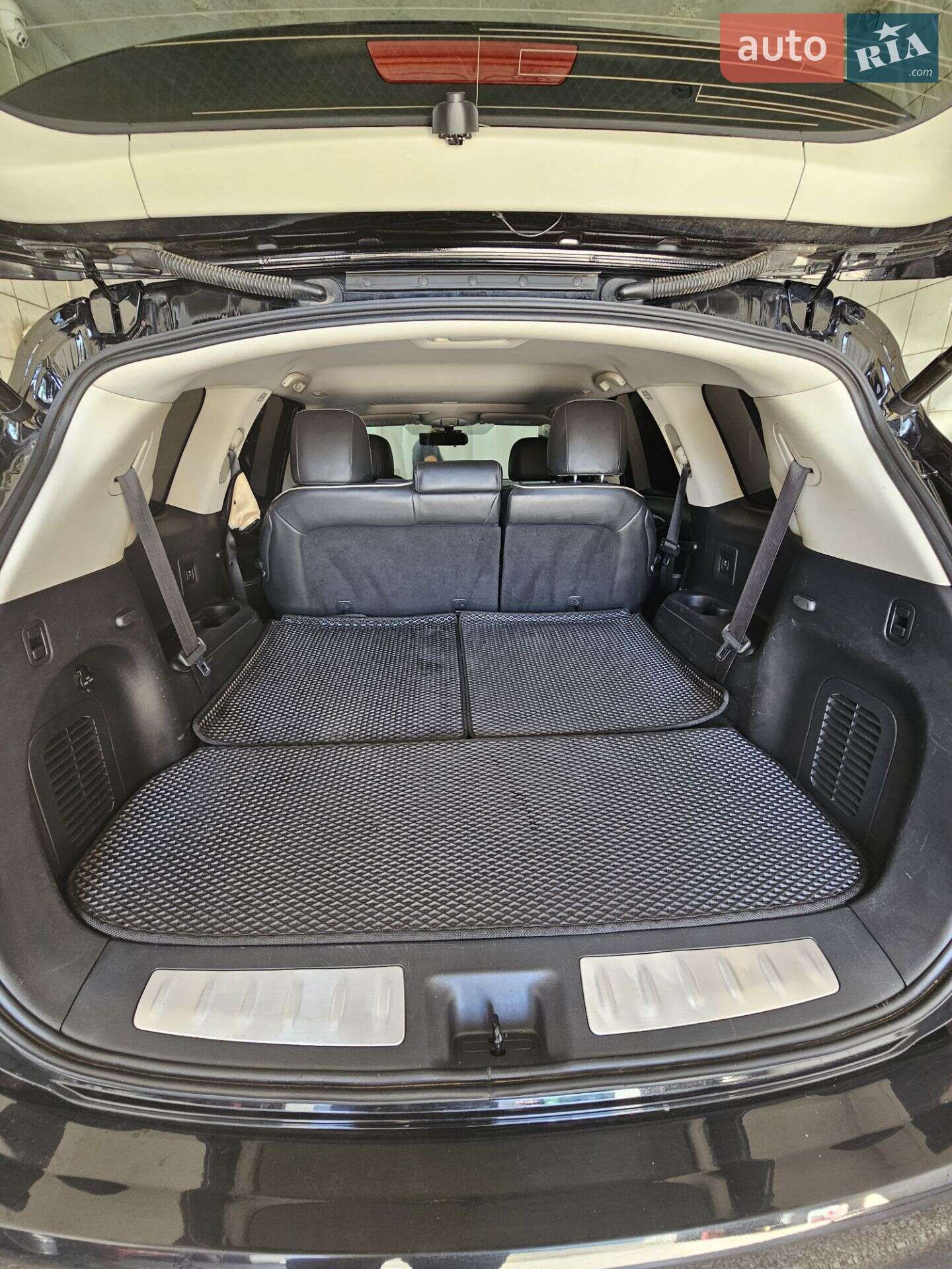 Infiniti QX60 2018 VIN 5N1DL0MNXJC528896 фото оголошення 13 з 17