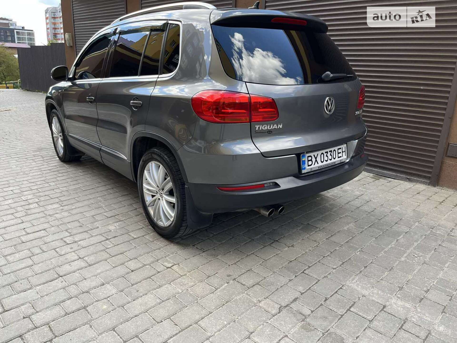 Volkswagen Tiguan 2015 VIN WVGAV7AX7FW604821 фото оголошення 4 з 82