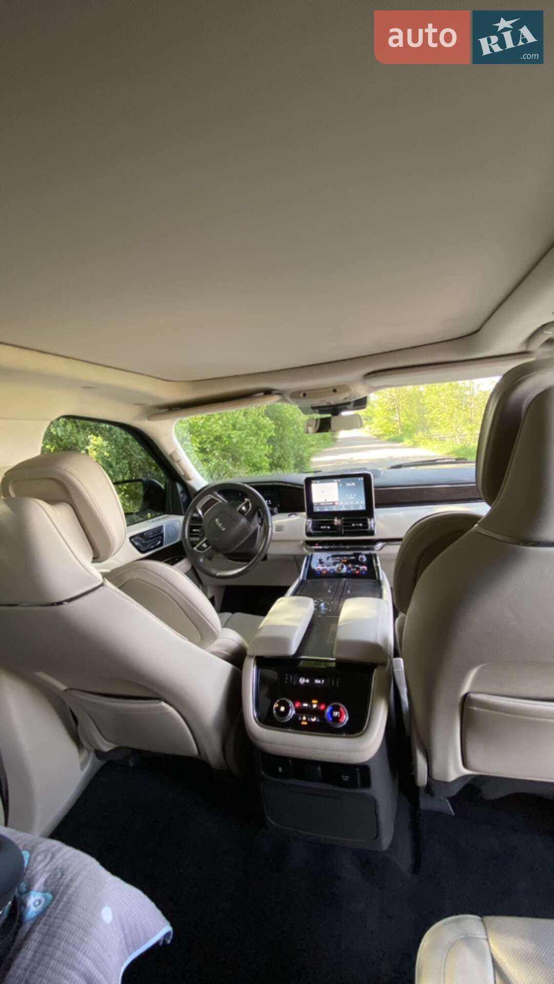 Lincoln Navigator 2019 VIN 5LMJJ3LT5KEL19577 фото оголошення 7 з 13