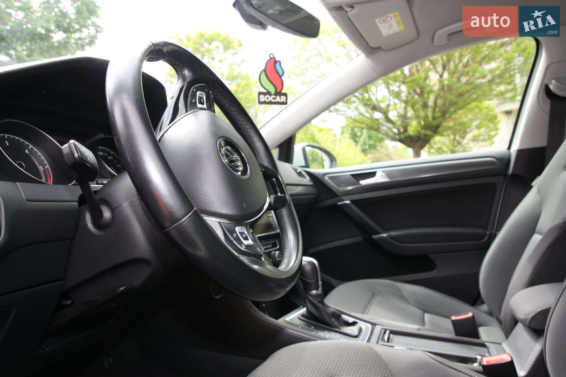 Volkswagen Golf 2017 VIN WVWZZZAUZJP559364 фото оголошення 4 з 29