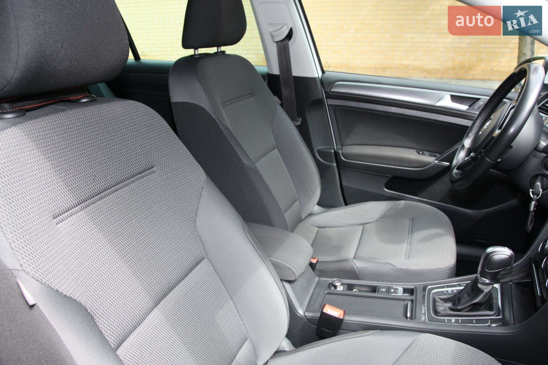 Volkswagen Golf 2017 VIN WVWZZZAUZJP559364 фото оголошення 11 з 29
