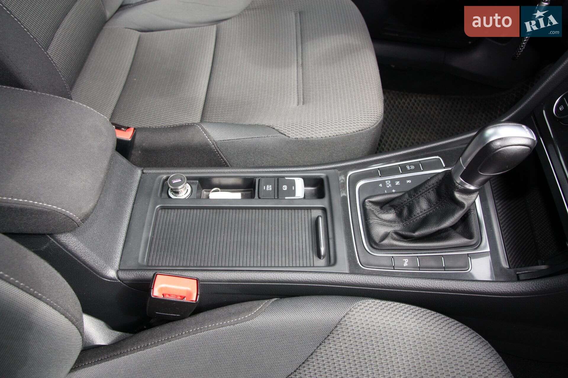 Volkswagen Golf 2017 VIN WVWZZZAUZJP559364 фото оголошення 12 з 29