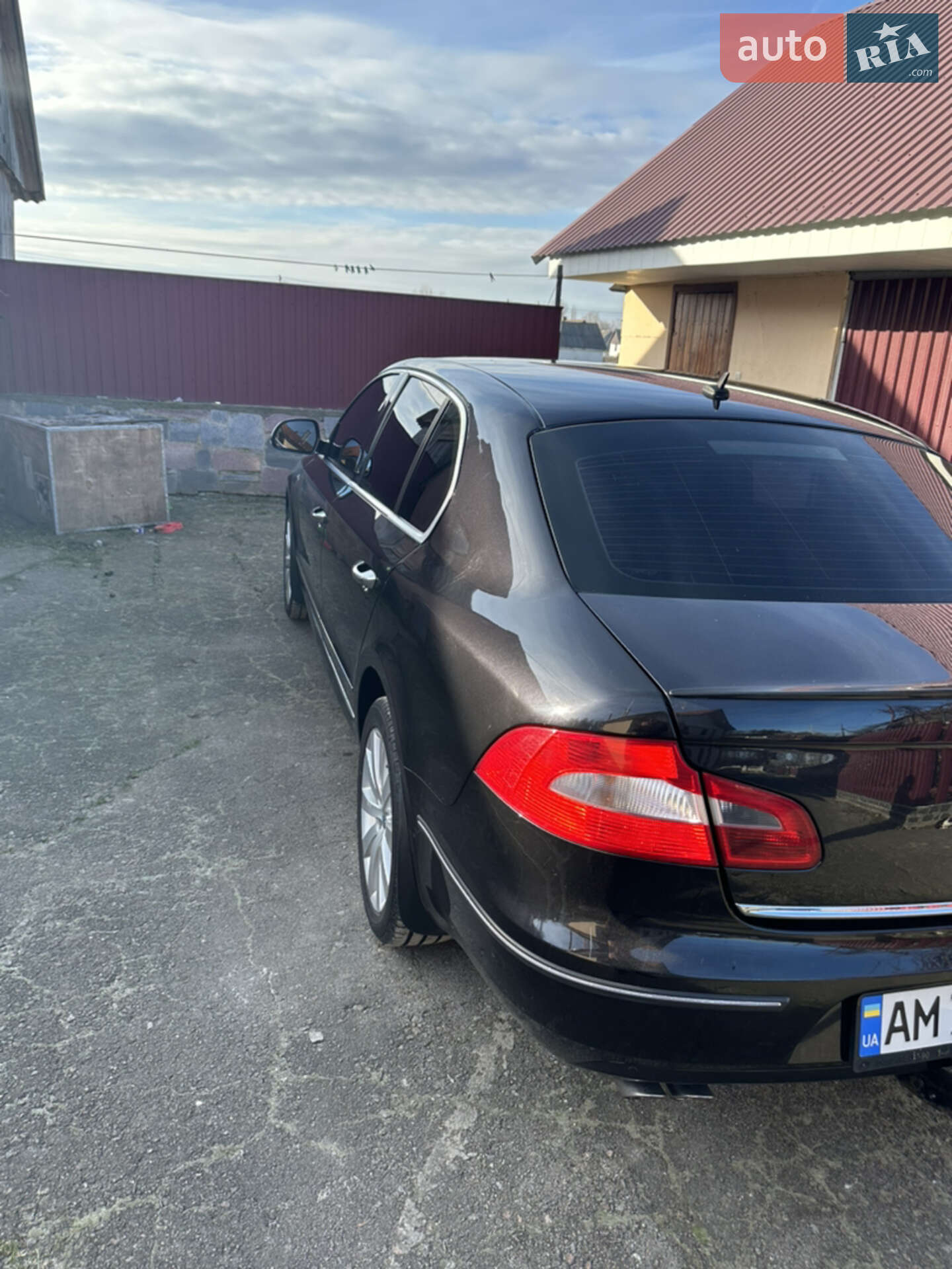 Skoda Superb 2010 VIN TMBAB43T6BB300158 фото оголошення 5 з 25