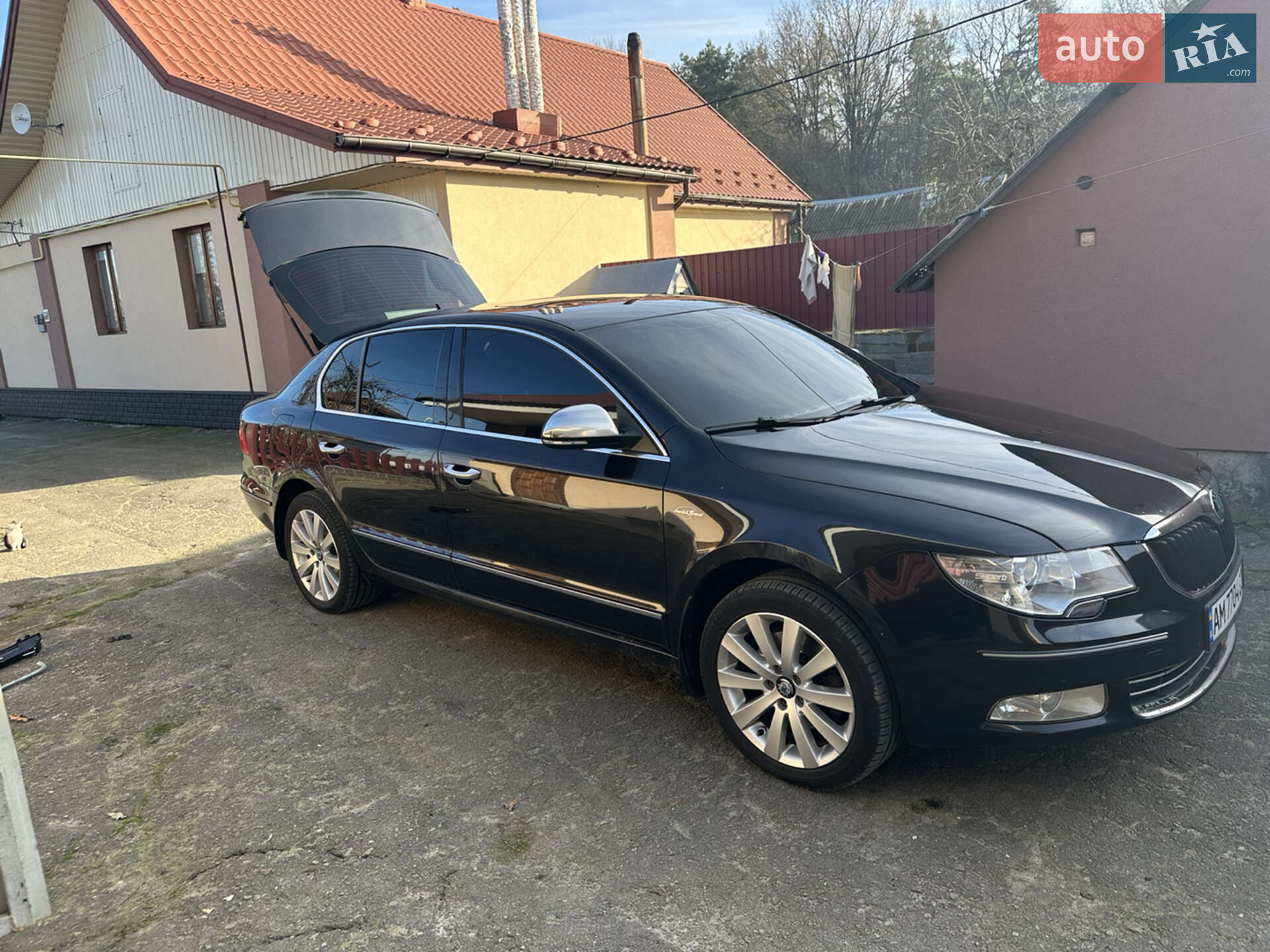 Skoda Superb 2010 VIN TMBAB43T6BB300158 фото оголошення 7 з 25