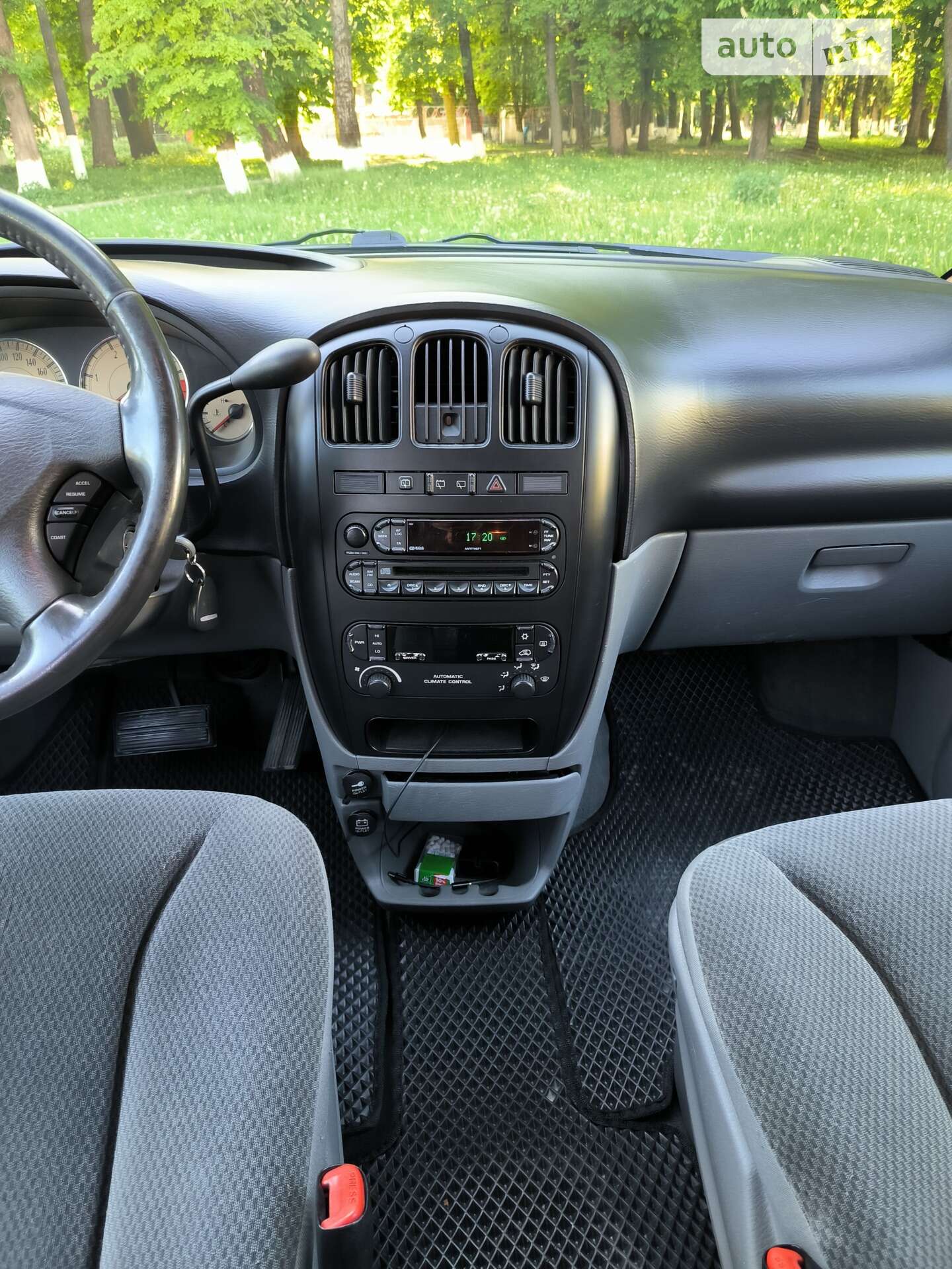 Chrysler Voyager 2005 VIN 1A8GYB2546Y107115 фото оголошення 12 з 22