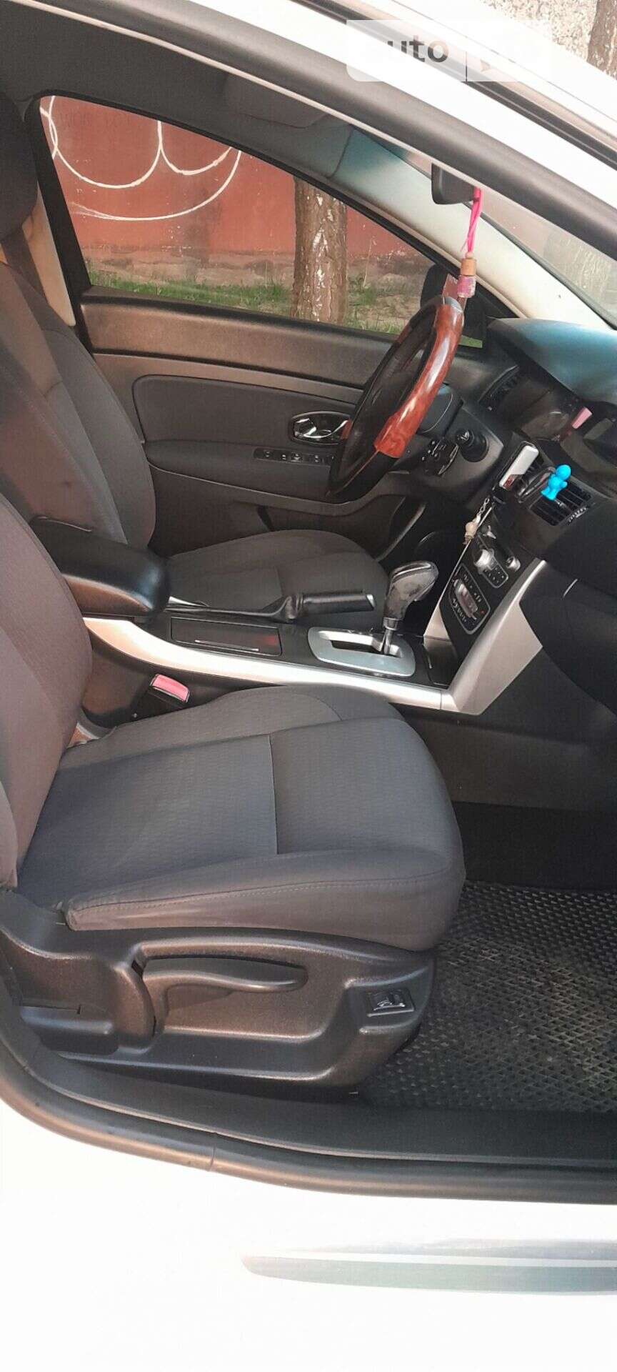 Renault Latitude 2012 VIN VF1ABL21AUC267687 фото оголошення 25 з 102