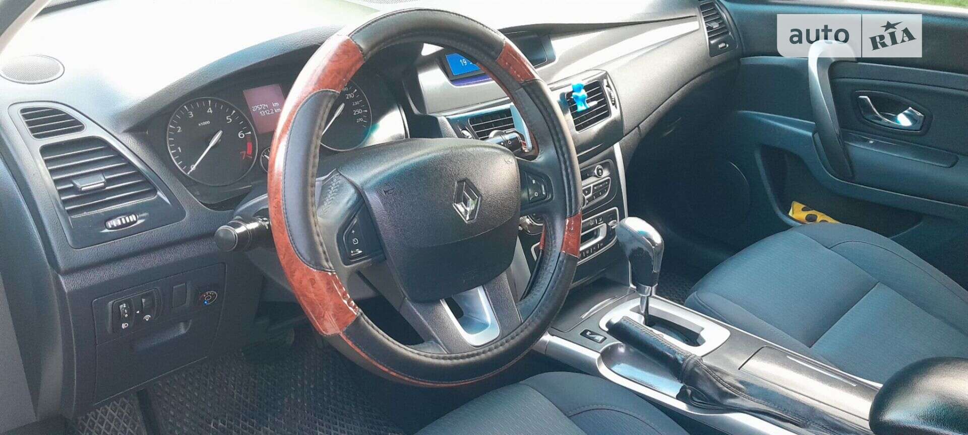Renault Latitude 2012 VIN VF1ABL21AUC267687 фото оголошення 74 з 102