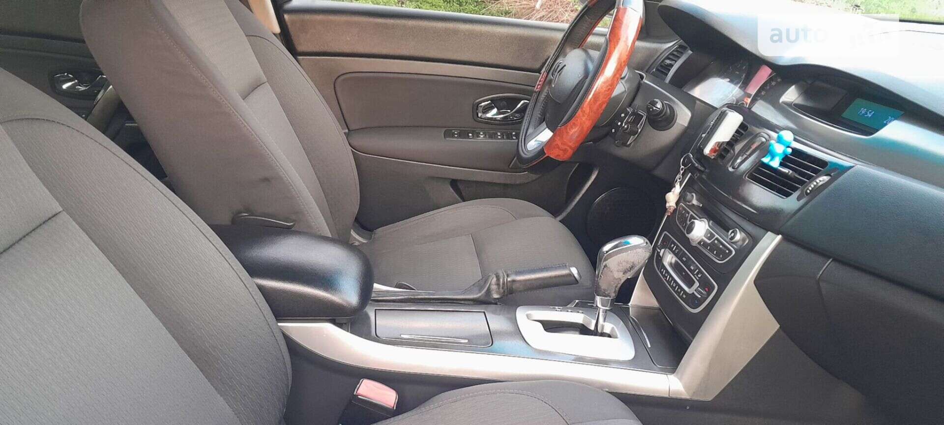 Renault Latitude 2012 VIN VF1ABL21AUC267687 фото оголошення 82 з 102