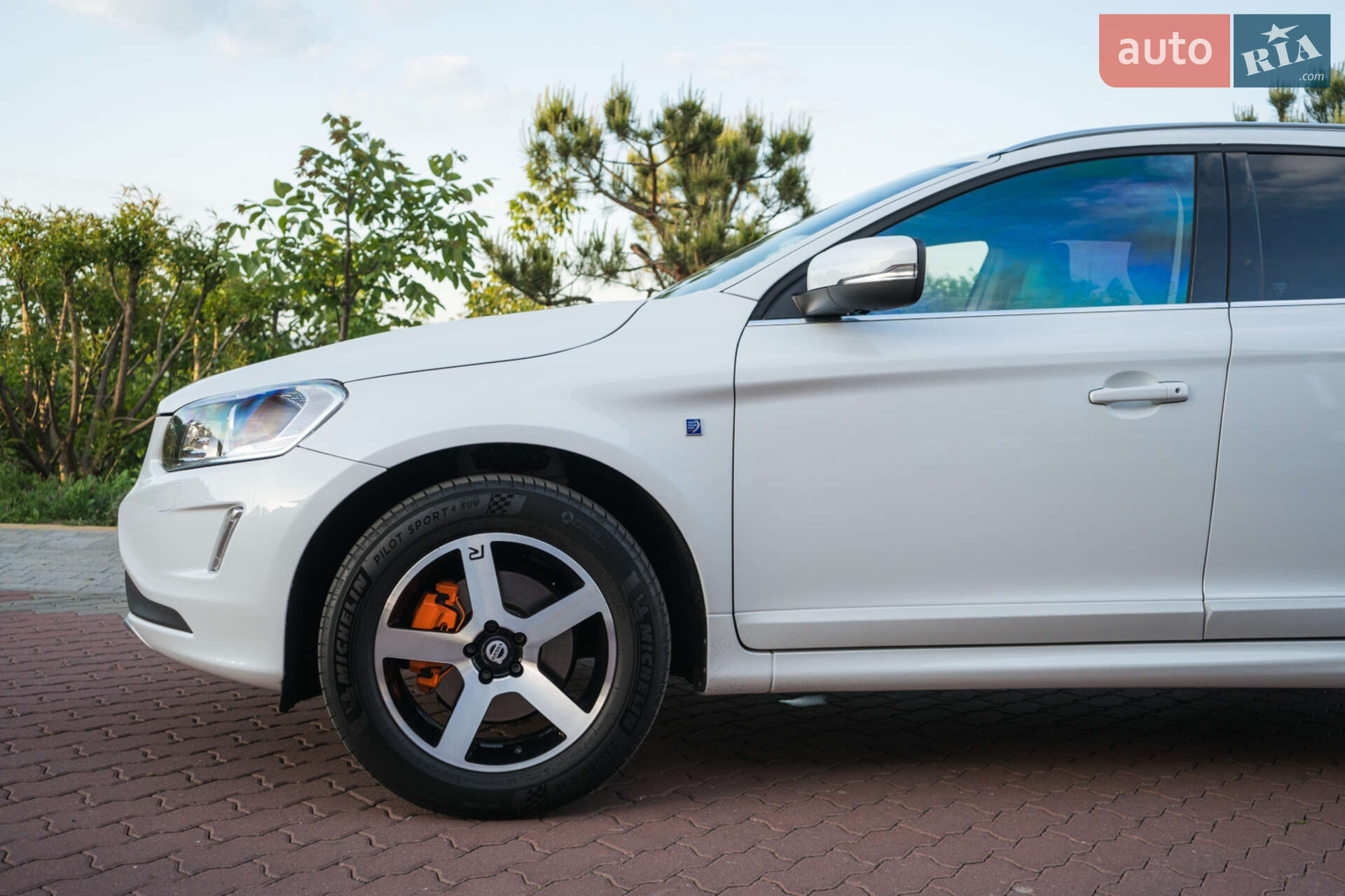 Volvo Xc60 2016 VIN YV1DZA5C6G2917193 фото оголошення 8 з 34