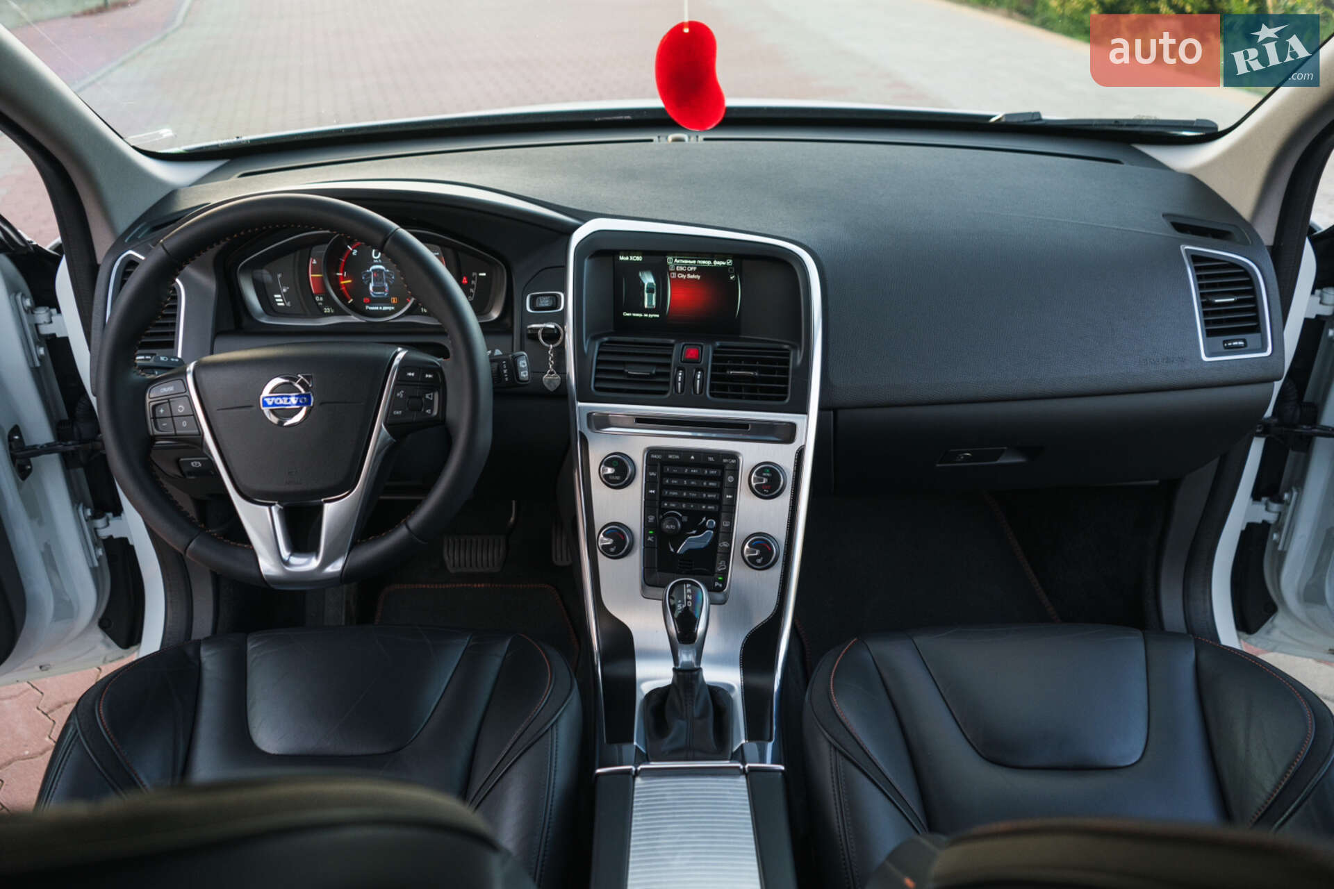 Volvo Xc60 2016 VIN YV1DZA5C6G2917193 фото оголошення 19 з 34