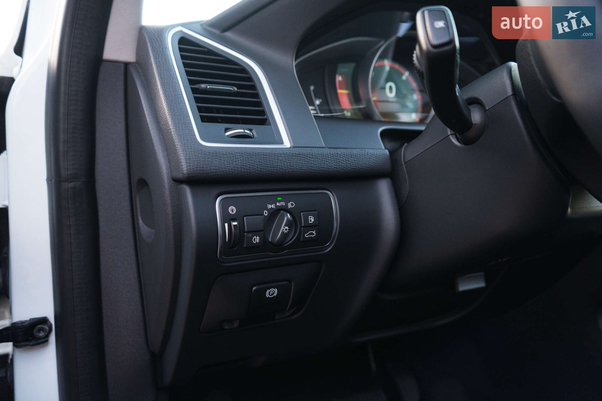 Volvo Xc60 2016 VIN YV1DZA5C6G2917193 фото оголошення 25 з 34