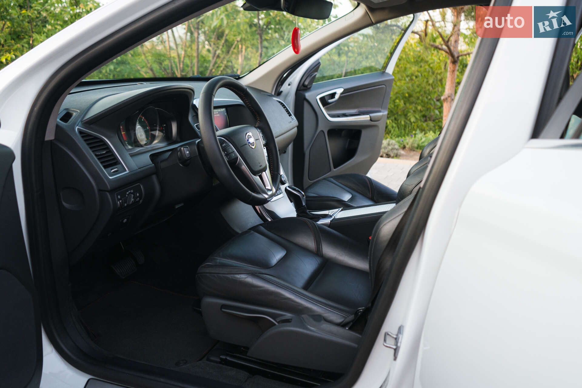 Volvo Xc60 2016 VIN YV1DZA5C6G2917193 фото оголошення 27 з 34