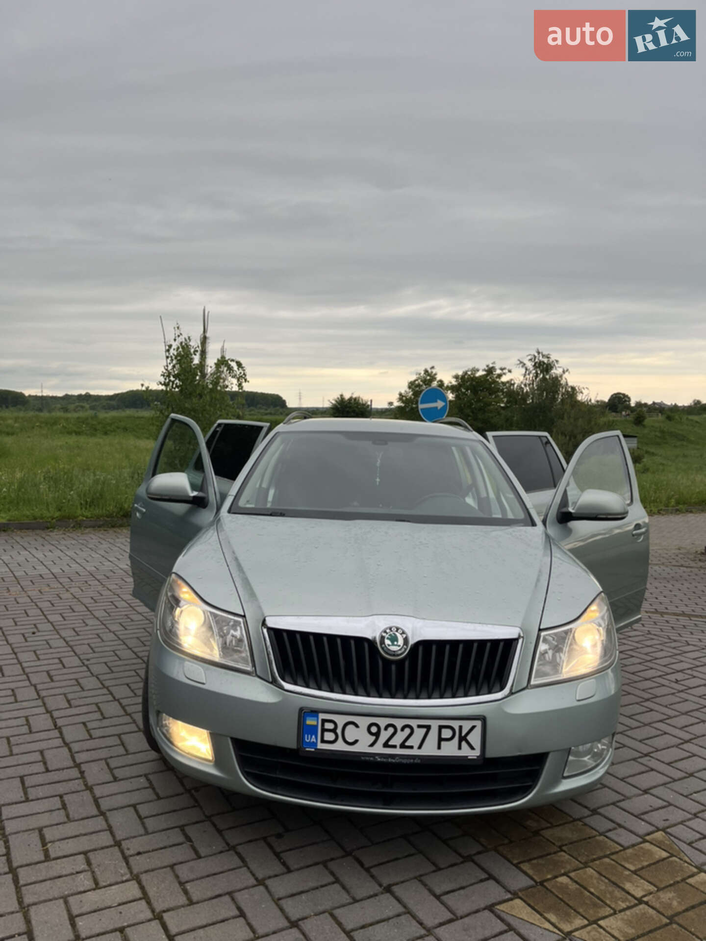 Skoda Octavia 2012 VIN TMBHN61ZXC2190564 фото оголошення 5 з 22