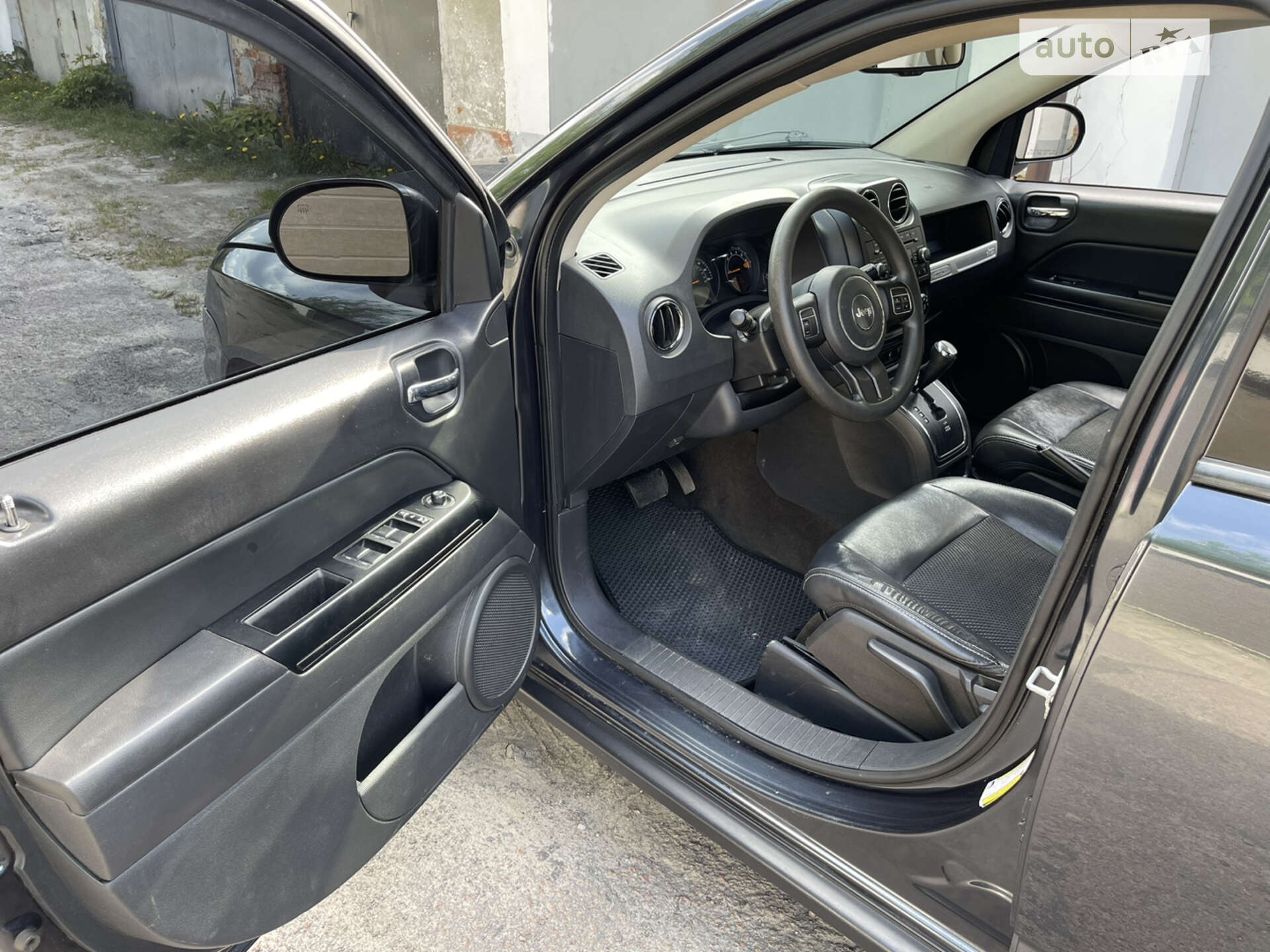 Jeep Compass 2014 VIN 1C4NJCBA3ED905178 фото оголошення 39 з 45