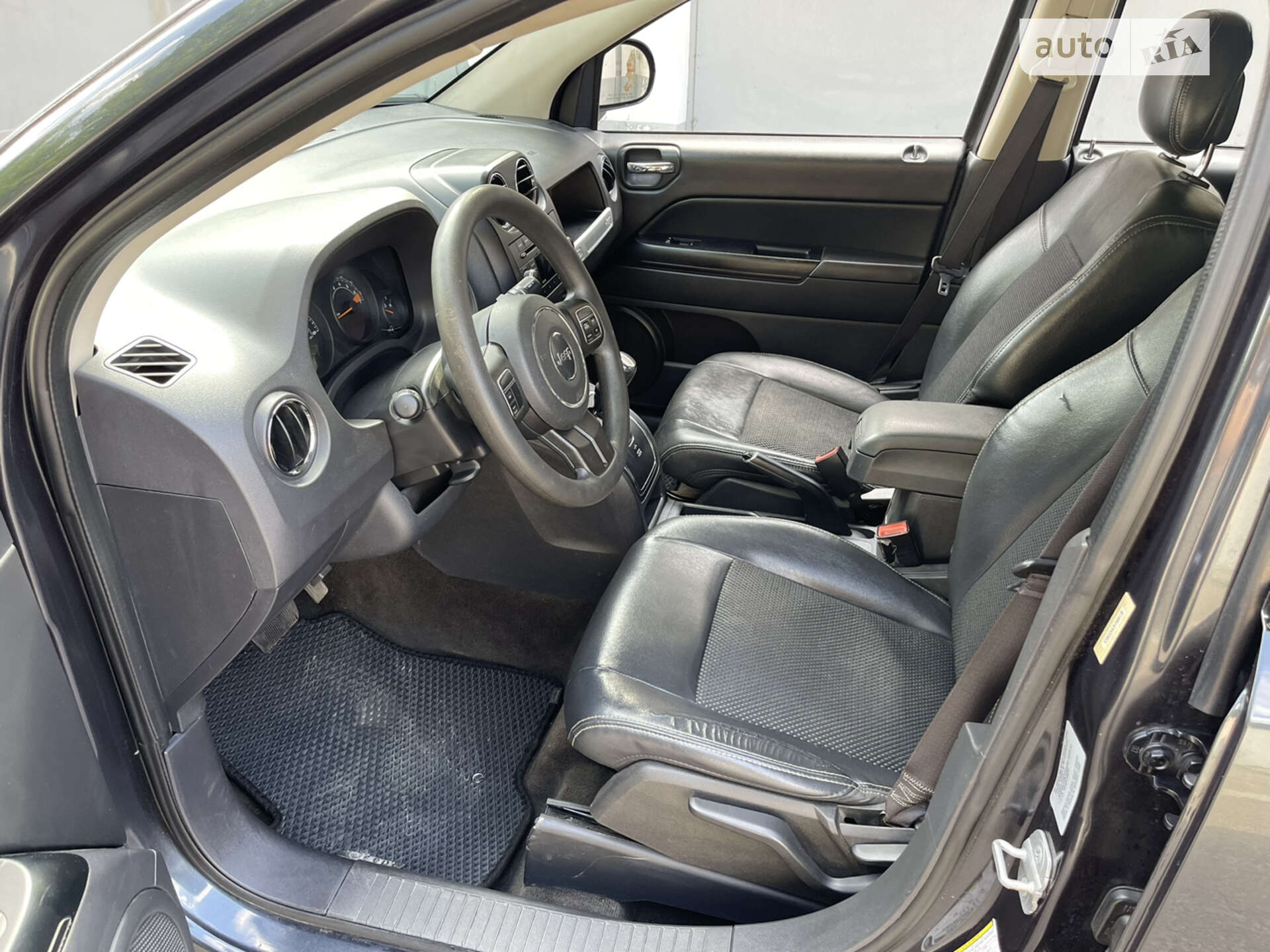 Jeep Compass 2014 VIN 1C4NJCBA3ED905178 фото оголошення 40 з 45