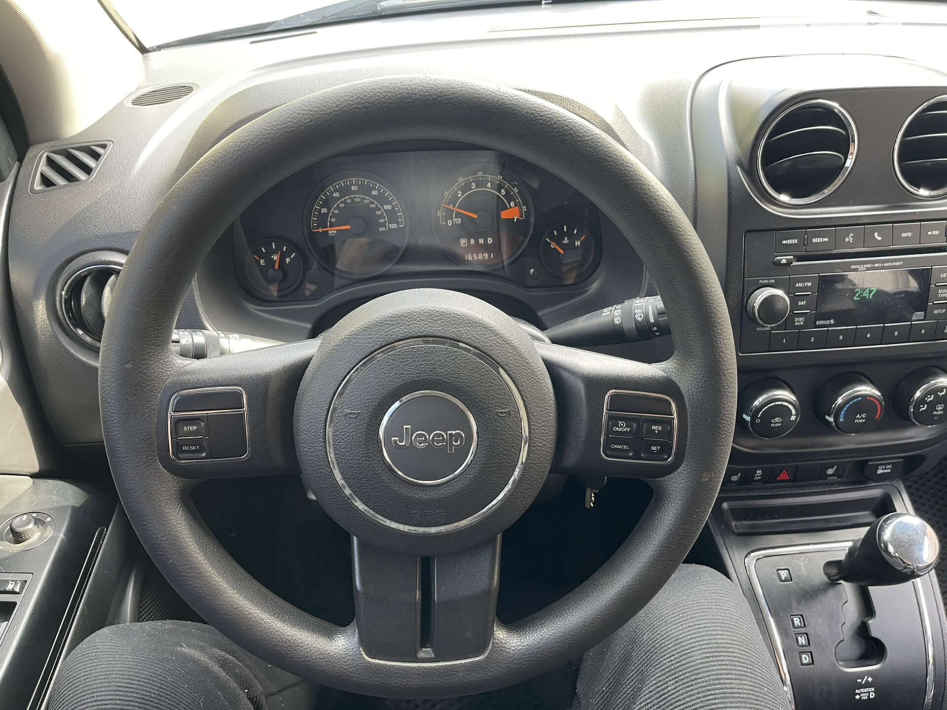 Jeep Compass 2014 VIN 1C4NJCBA3ED905178 фото оголошення 44 з 45