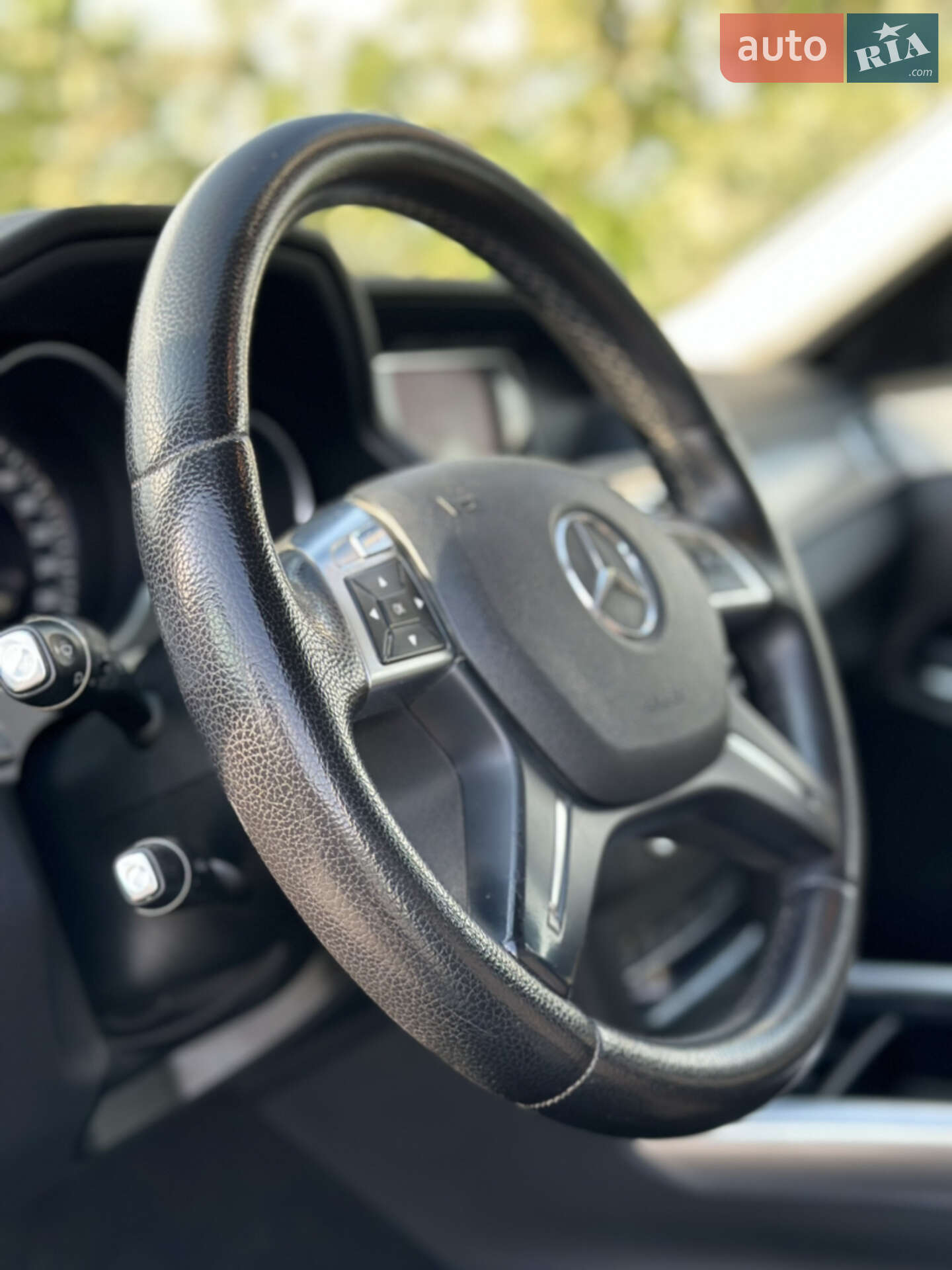 Mercedes-Benz E-Class 2013 VIN WDD2122021A945759 фото оголошення 10 з 16