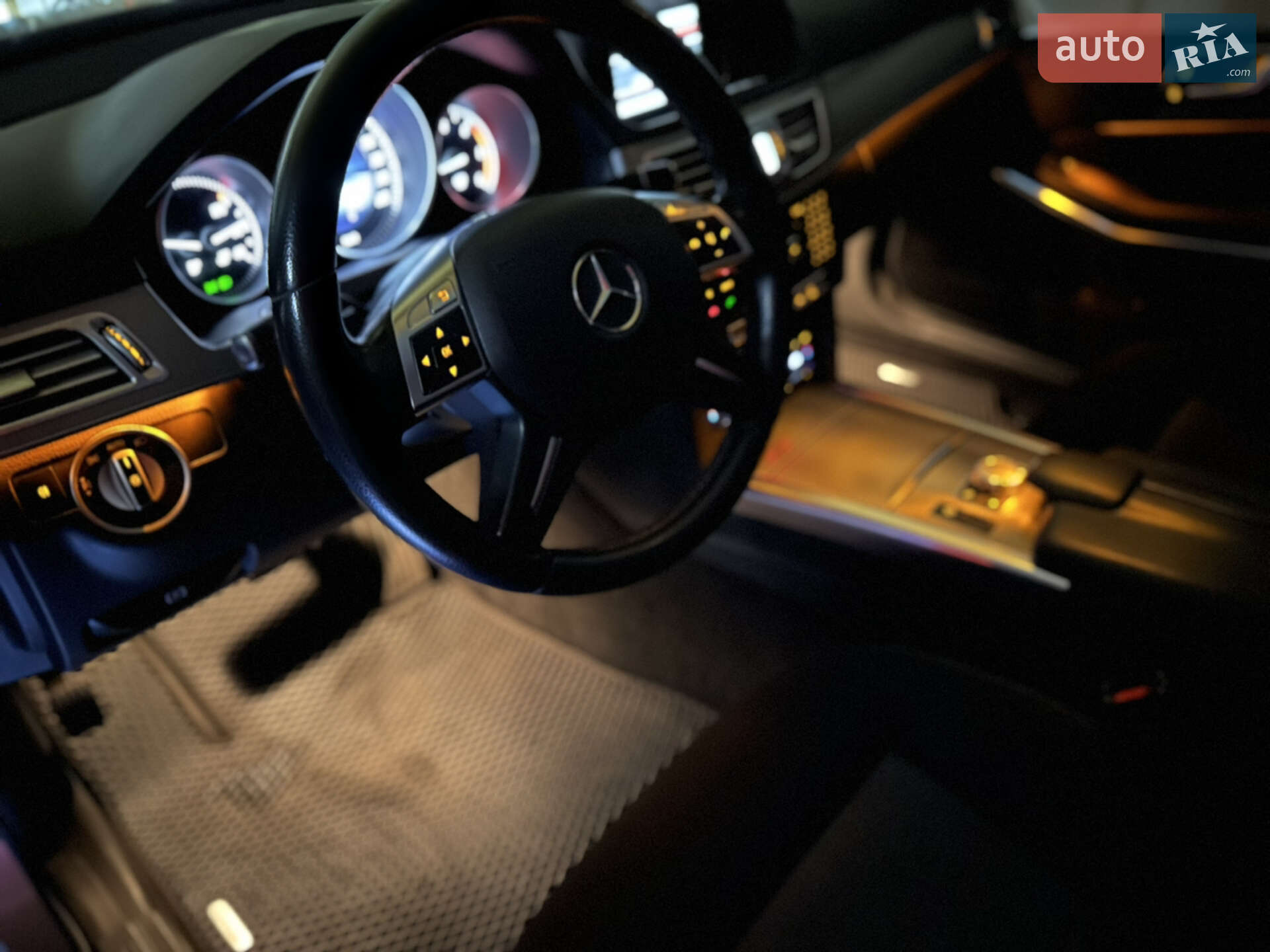 Mercedes-Benz E-Class 2013 VIN WDD2122021A945759 фото оголошення 12 з 16