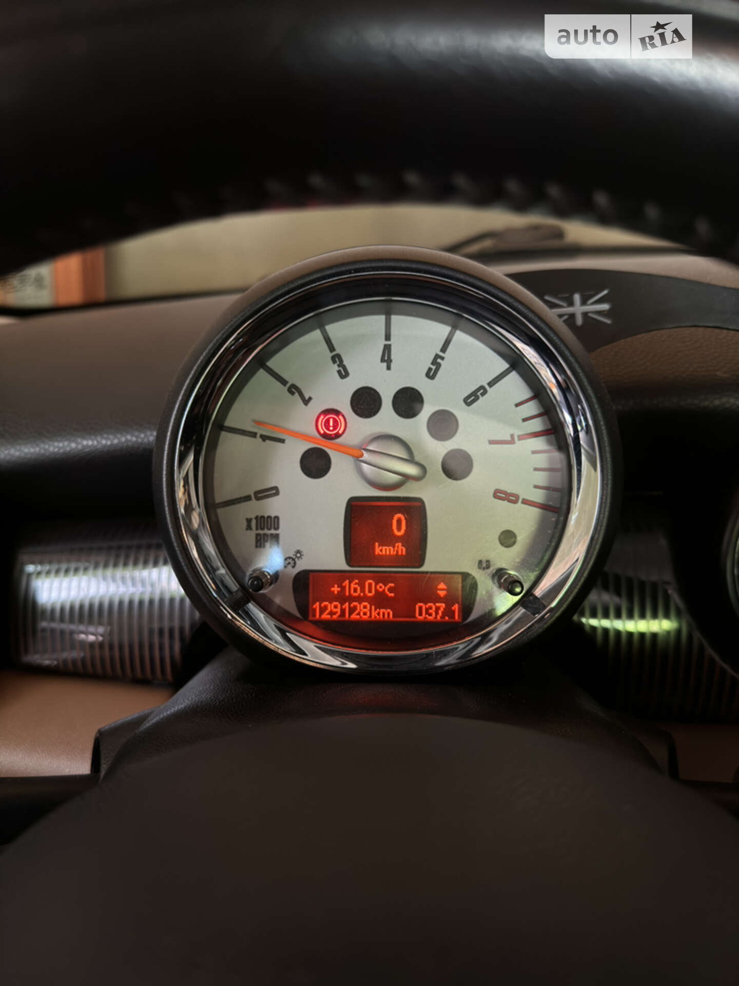 MINI Hatch 2009 VIN WMWMF31000TW64567 фото оголошення 4 з 29