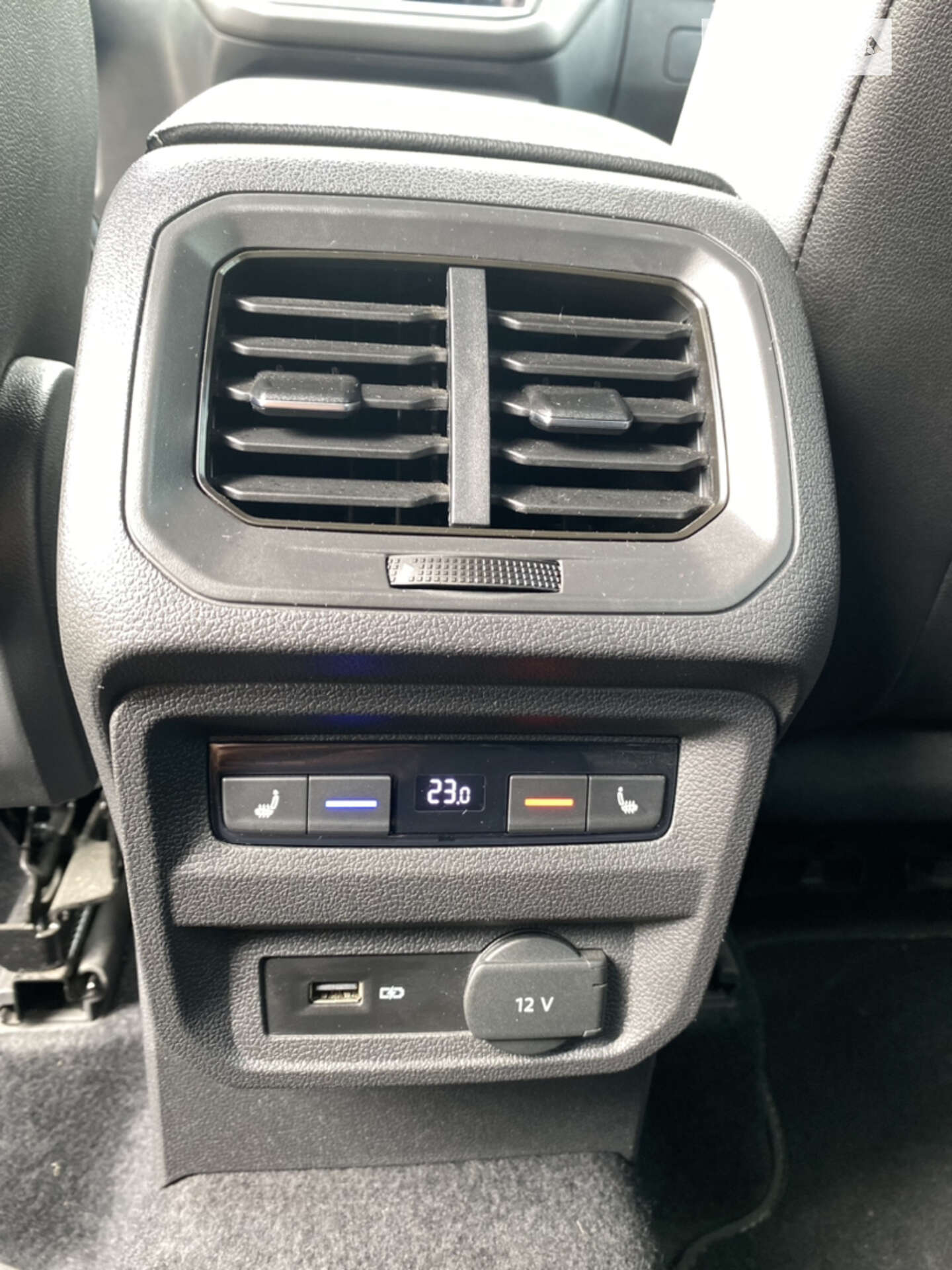 Volkswagen Tiguan 2019 VIN WVGZZZ5NZLM049840 фото оголошення 24 з 35