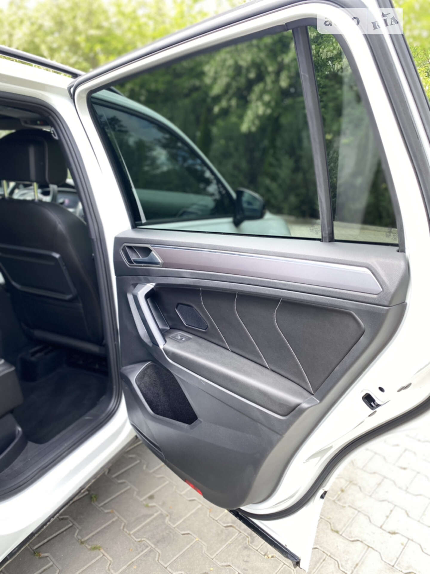 Volkswagen Tiguan 2019 VIN WVGZZZ5NZLM049840 фото оголошення 22 з 35