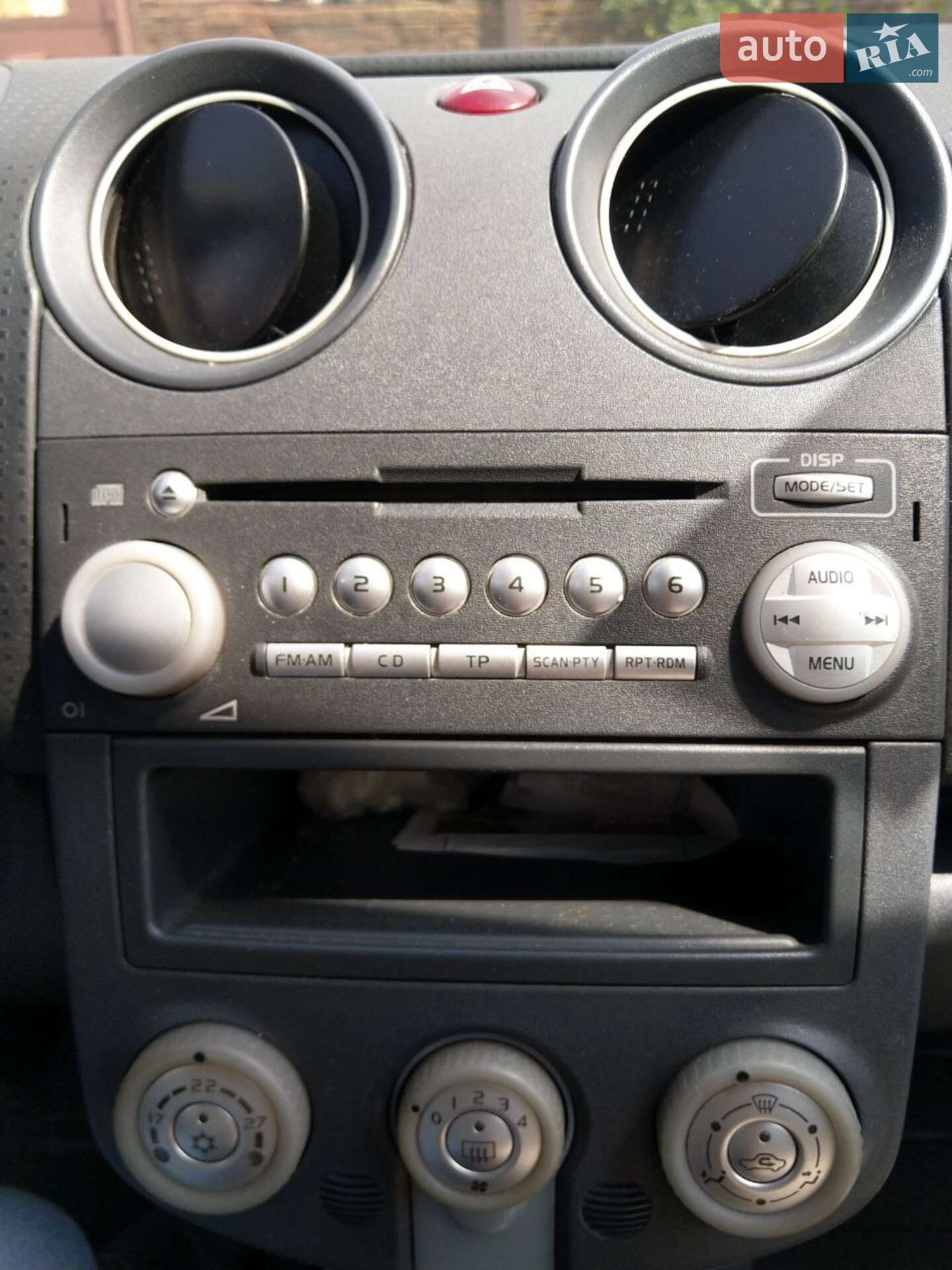 Mitsubishi Colt 2008 VIN XMCXNZ34A8F051469 фото оголошення 7 з 9