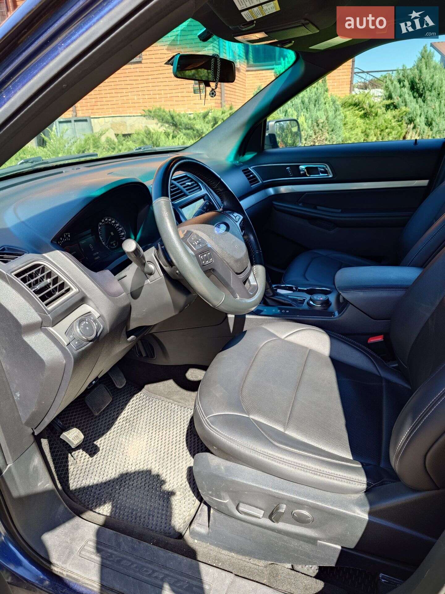 Ford Explorer 2017 VIN 1FM5K8D85HGC90121 фото оголошення 5 з 15