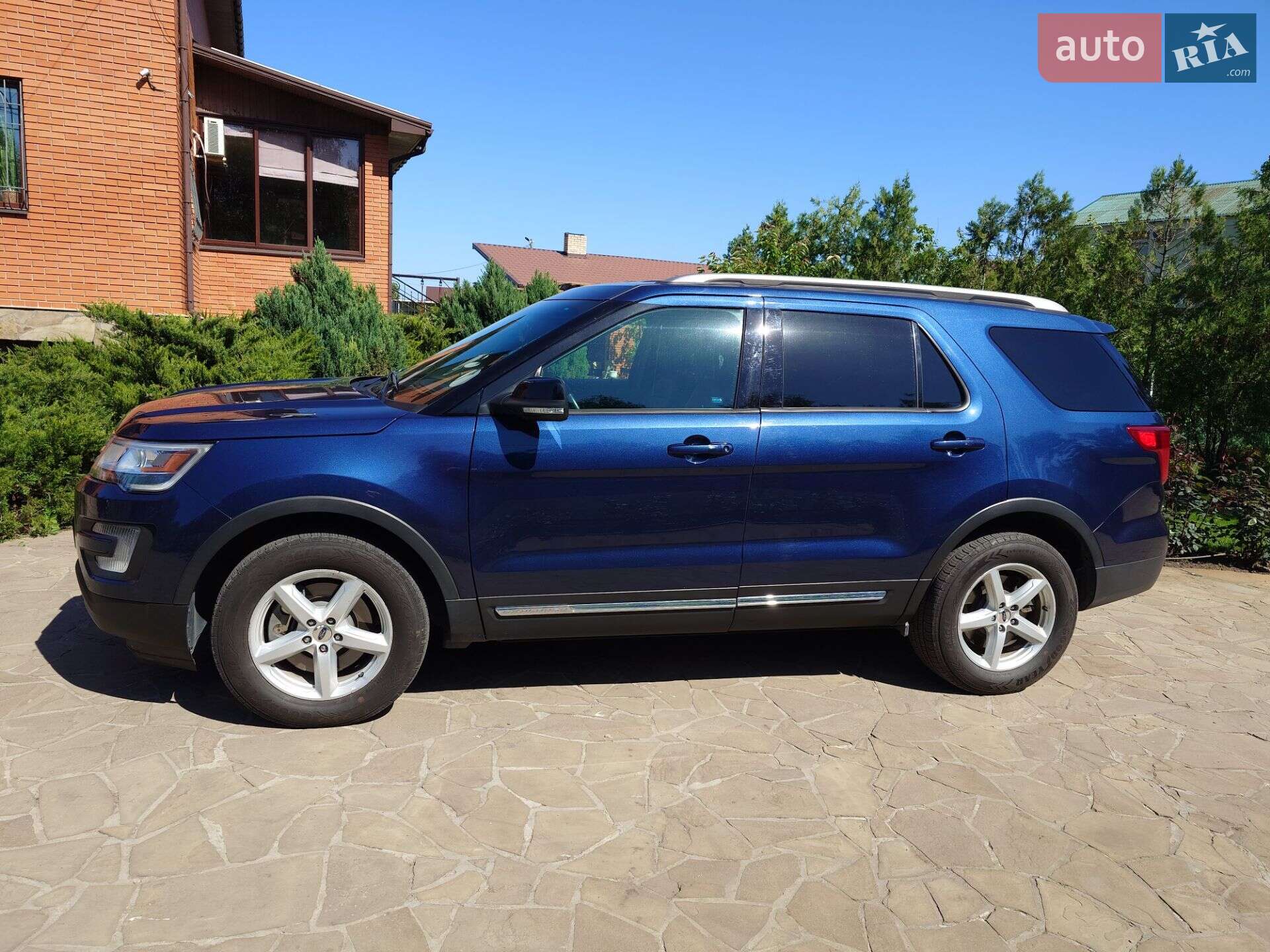 Ford Explorer 2017 VIN 1FM5K8D85HGC90121 фото оголошення 13 з 15