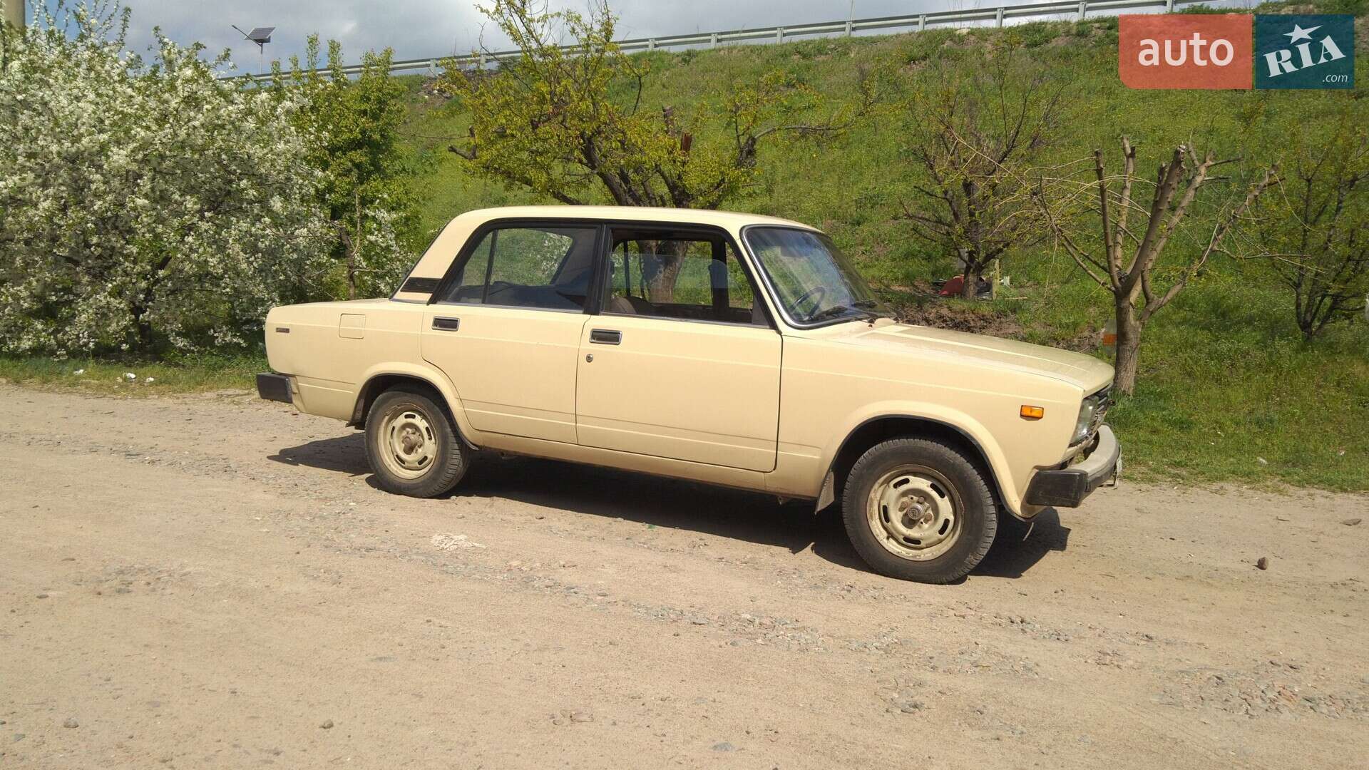 ВАЗ / Lada 2105 1991 VIN XTA210500M1212068 фото оголошення 2 з 19