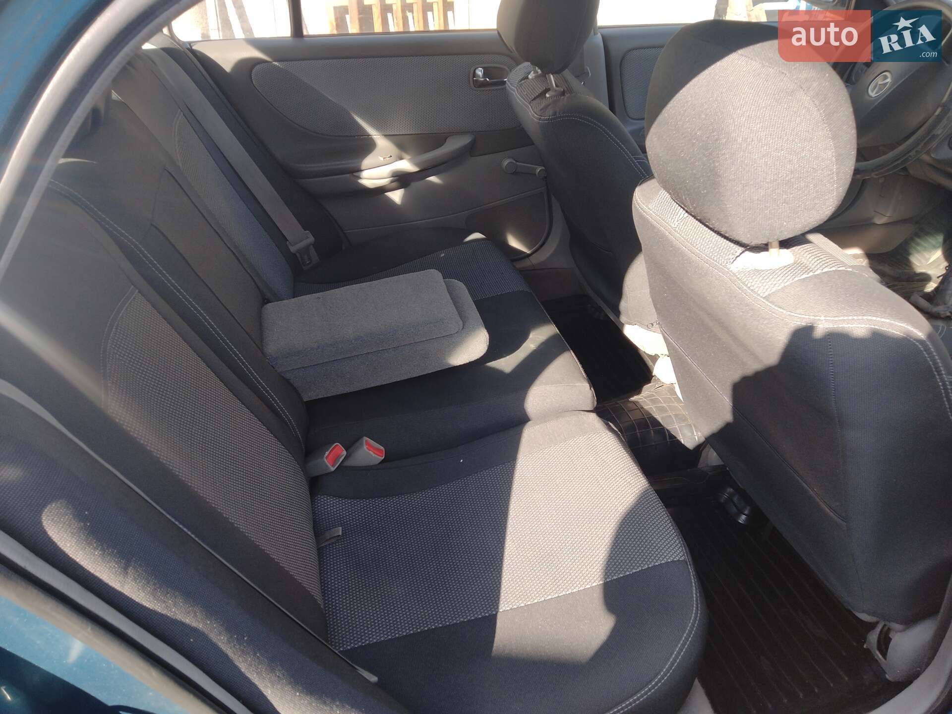 Mazda 626 2000 VIN JMZGF14P201422811 фото оголошення 7 з 8