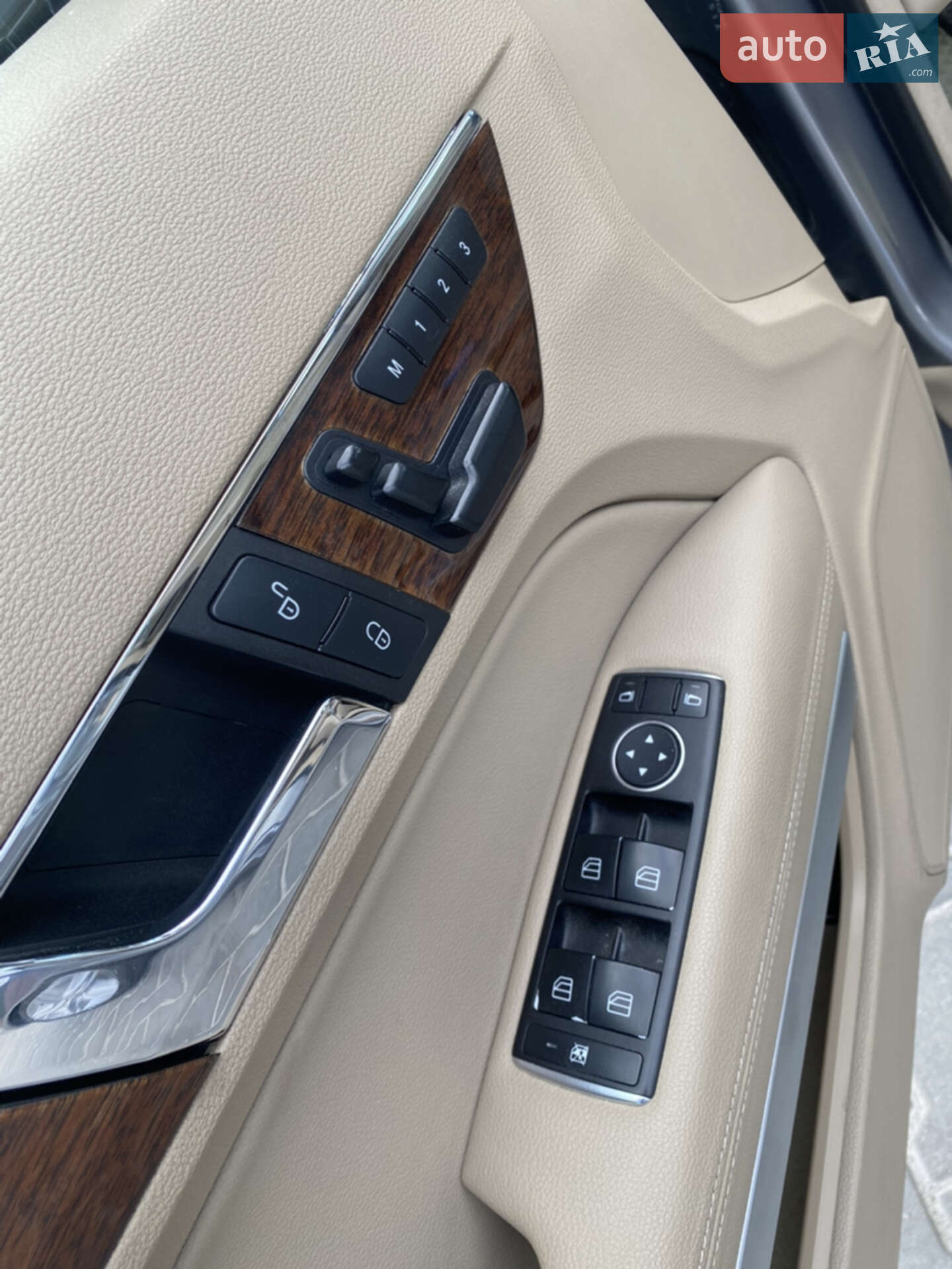 Mercedes-Benz E-Class 2010 VIN WDDKK5GF7BF087380 фото оголошення 7 з 32