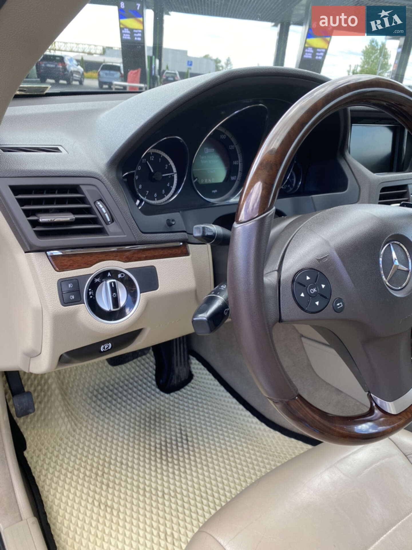 Mercedes-Benz E-Class 2010 VIN WDDKK5GF7BF087380 фото оголошення 11 з 32
