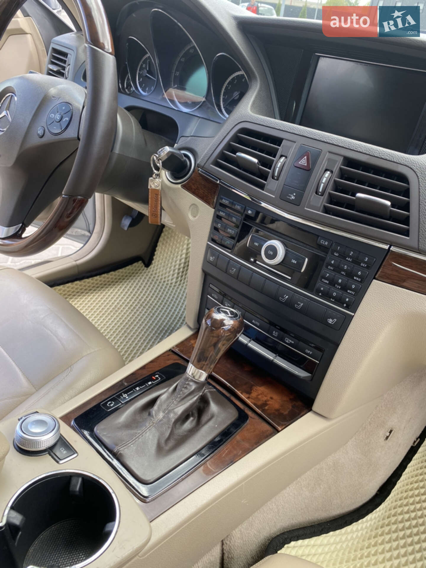 Mercedes-Benz E-Class 2010 VIN WDDKK5GF7BF087380 фото оголошення 25 з 32