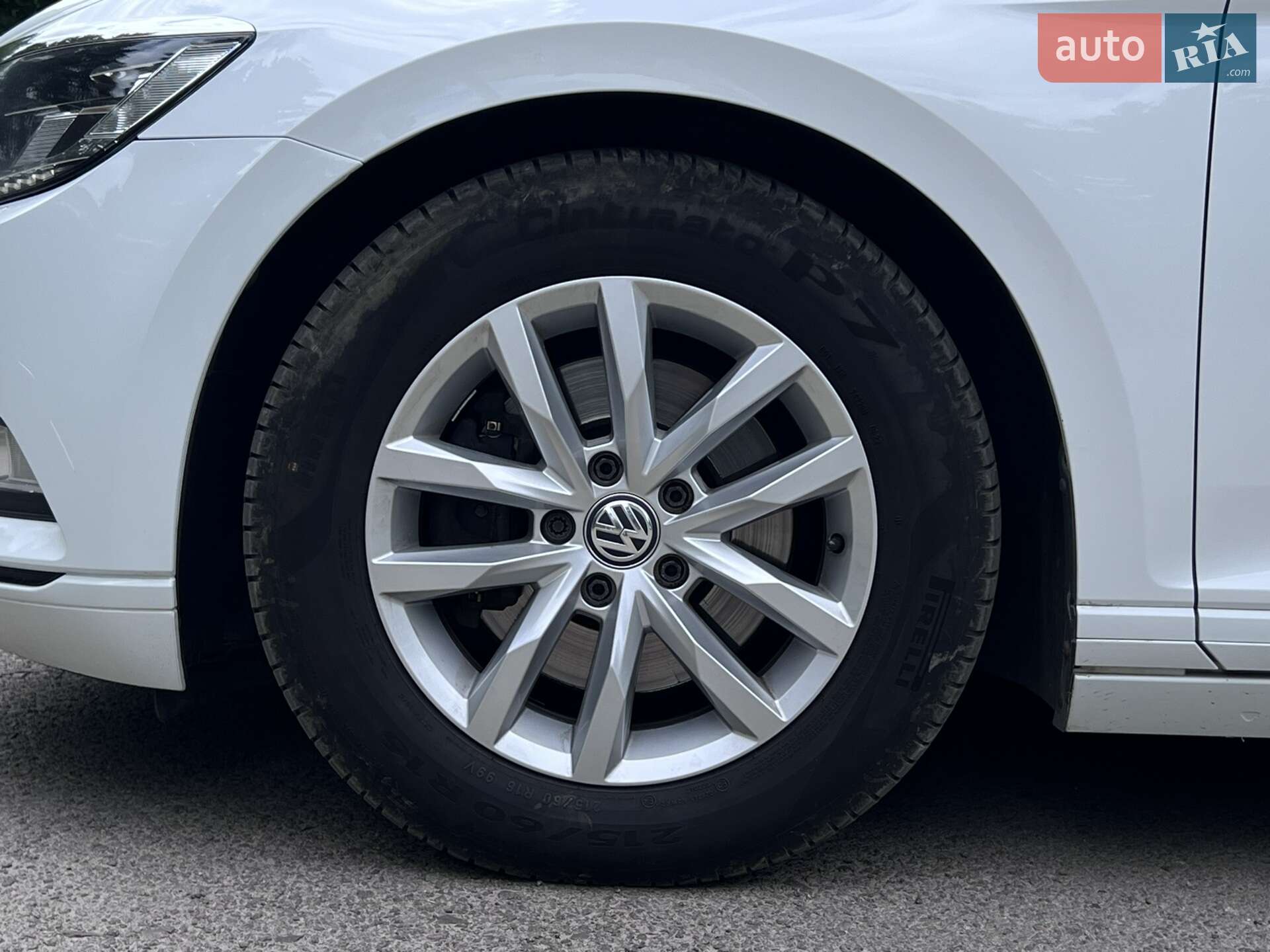 Volkswagen Passat 2015 VIN WVWZZZ3CZGE141023 фото оголошення 10 з 42