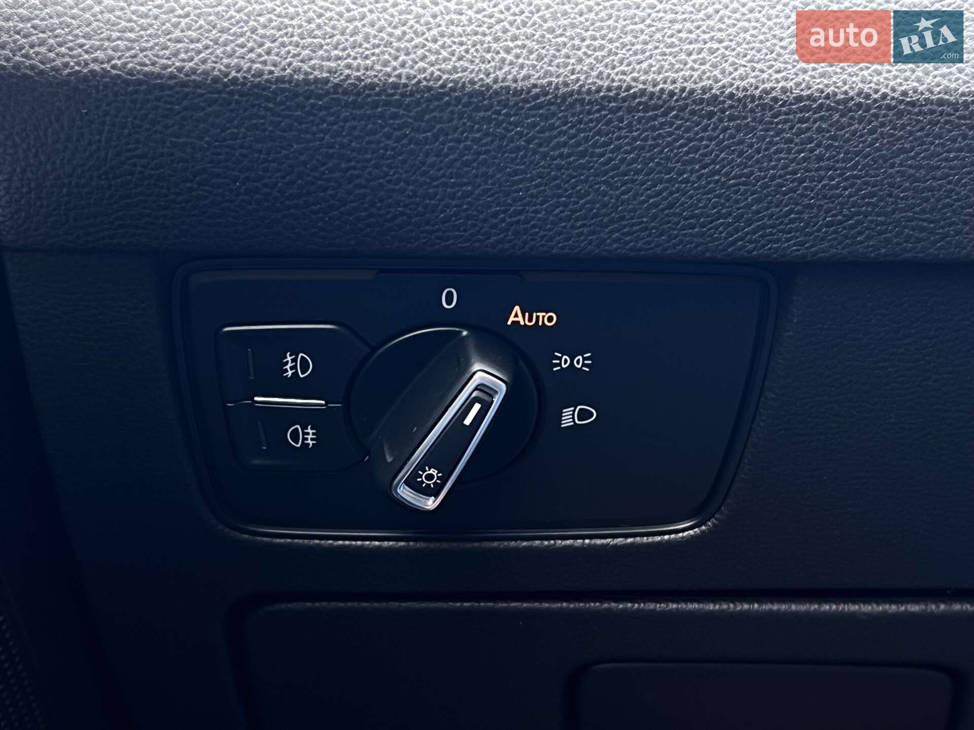 Volkswagen Passat 2015 VIN WVWZZZ3CZGE141023 фото оголошення 28 з 42