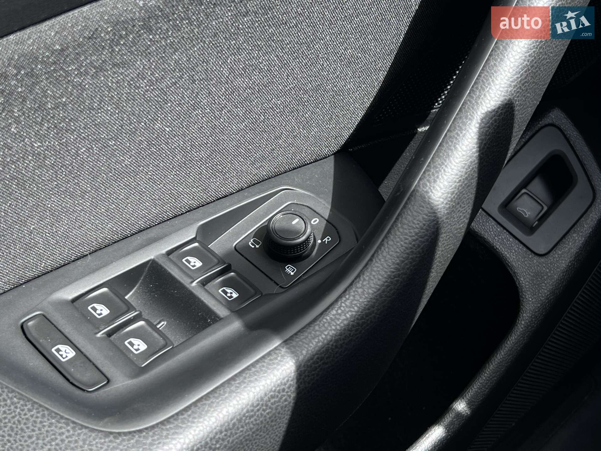 Volkswagen Passat 2015 VIN WVWZZZ3CZGE141023 фото оголошення 30 з 42