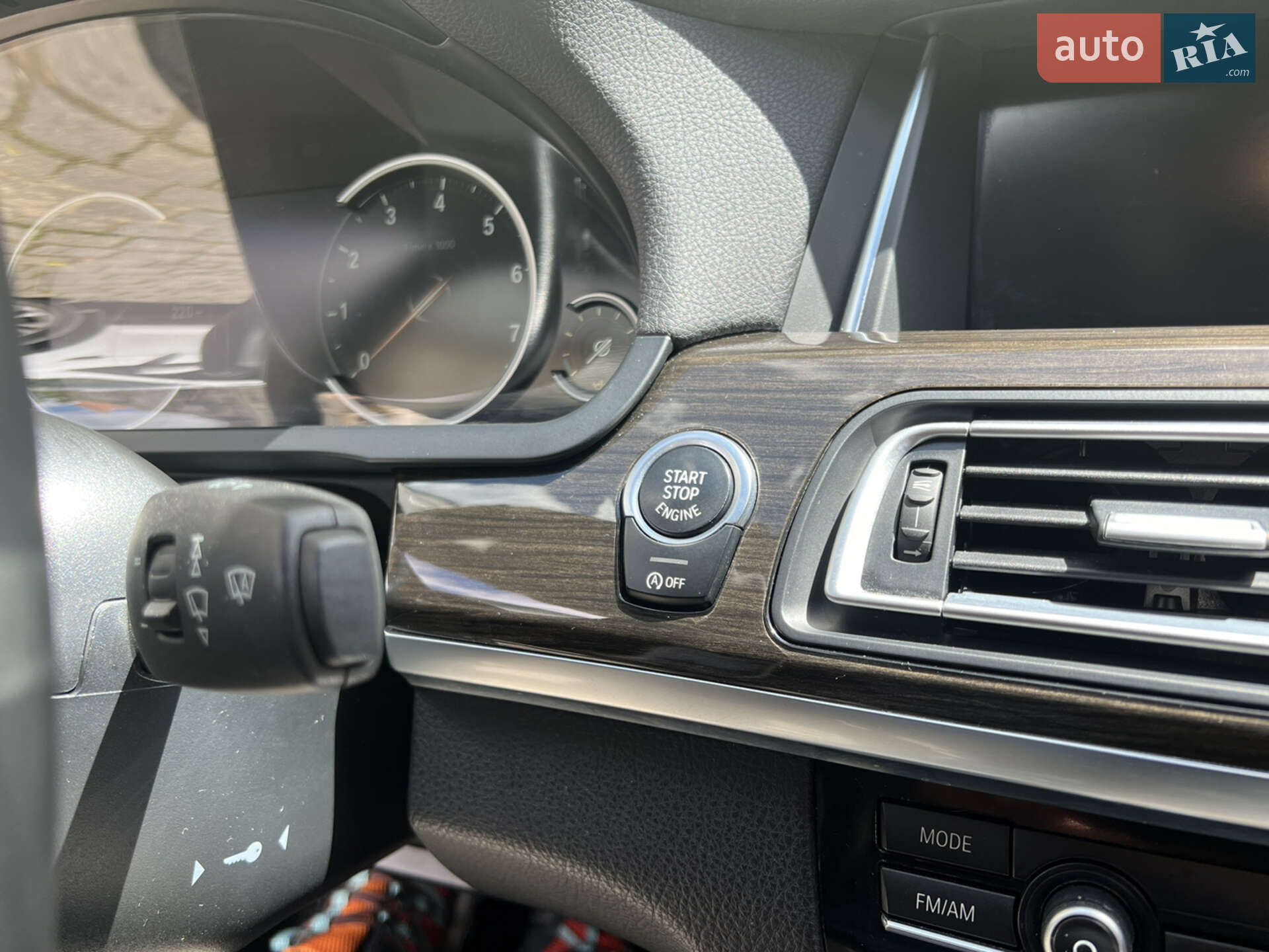 BMW 7 Series 2015 VIN WBAYA6C58FGK16458 фото оголошення 7 з 32