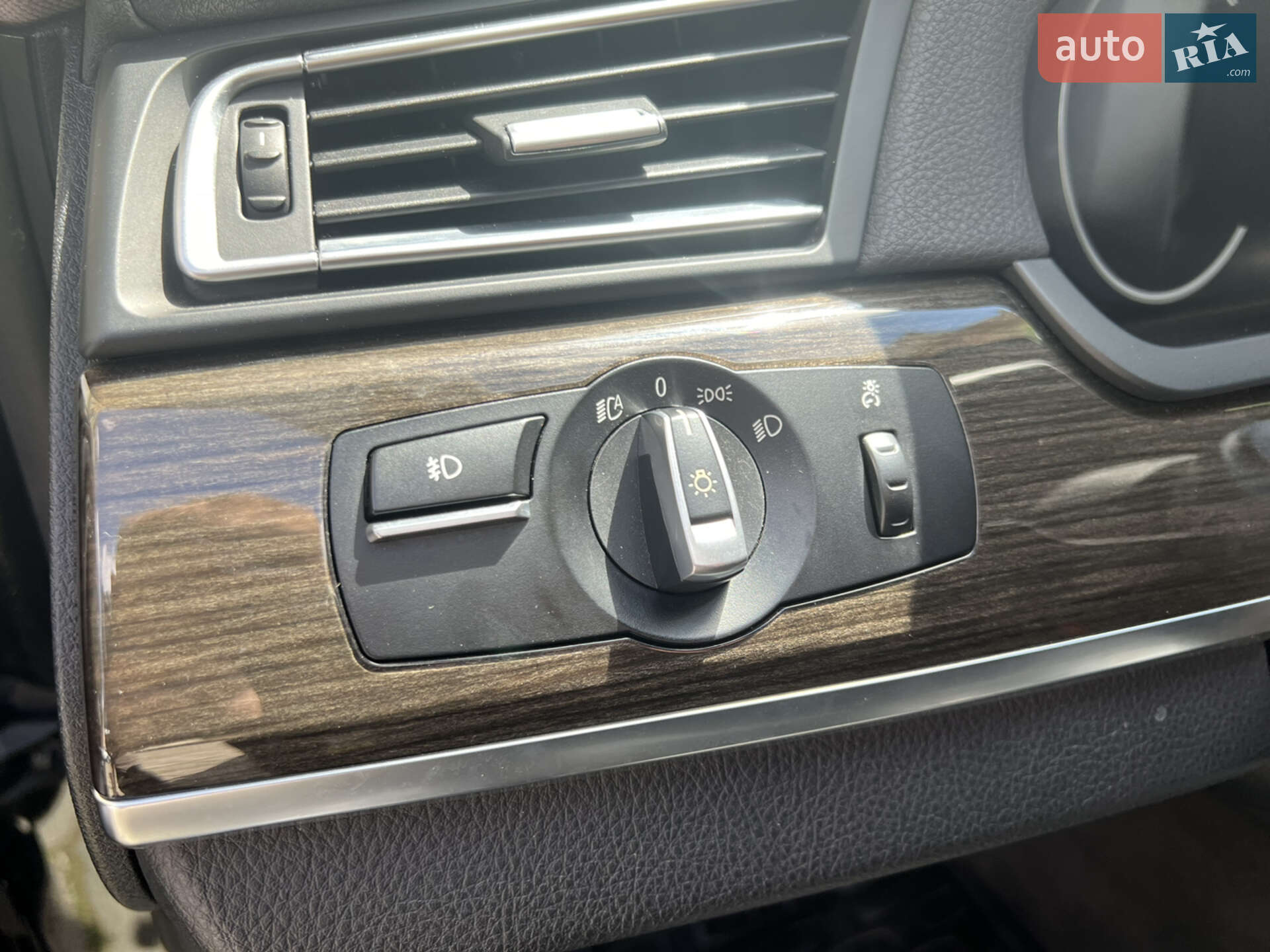 BMW 7 Series 2015 VIN WBAYA6C58FGK16458 фото оголошення 6 з 32