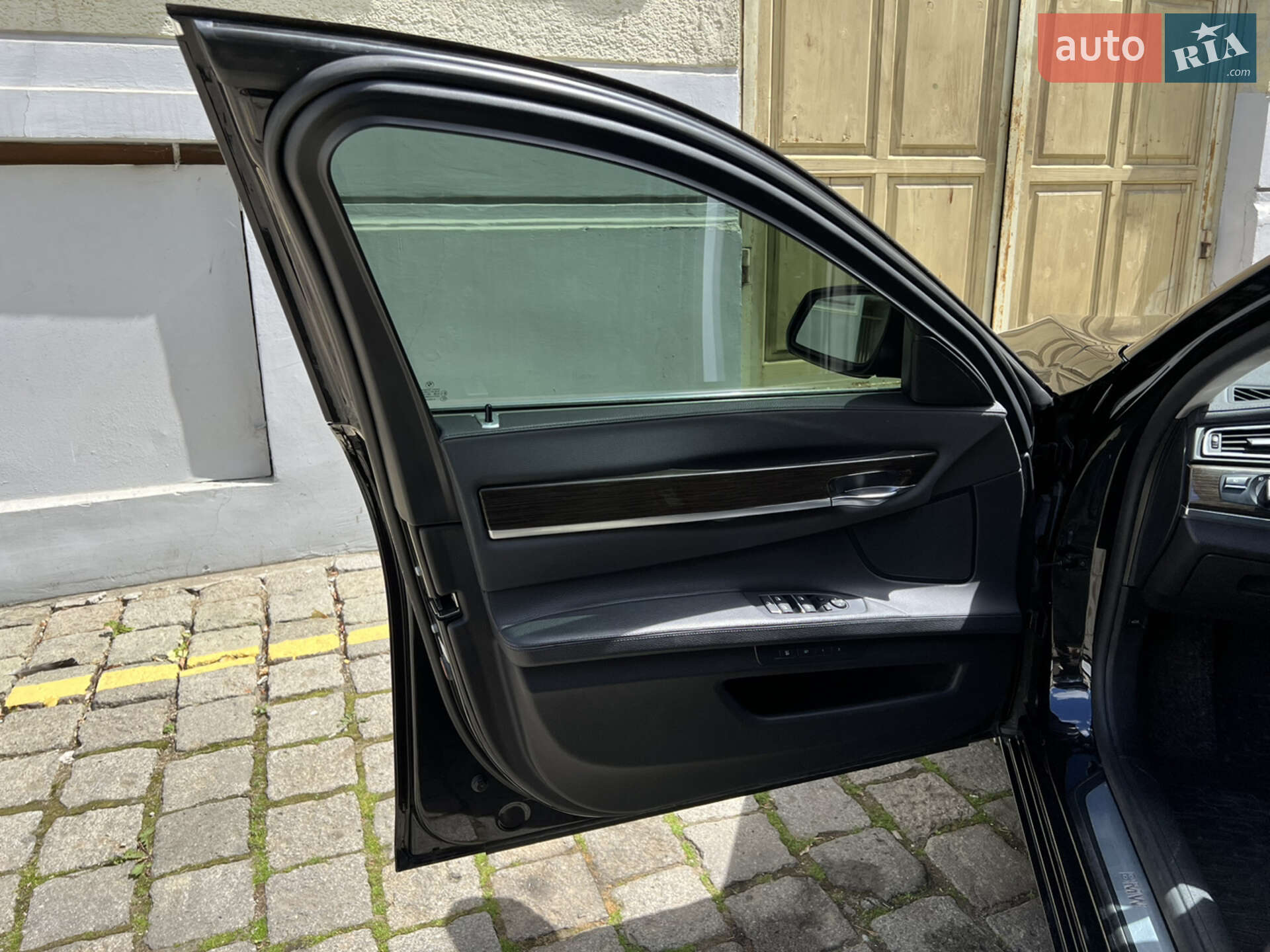BMW 7 Series 2015 VIN WBAYA6C58FGK16458 фото оголошення 25 з 32