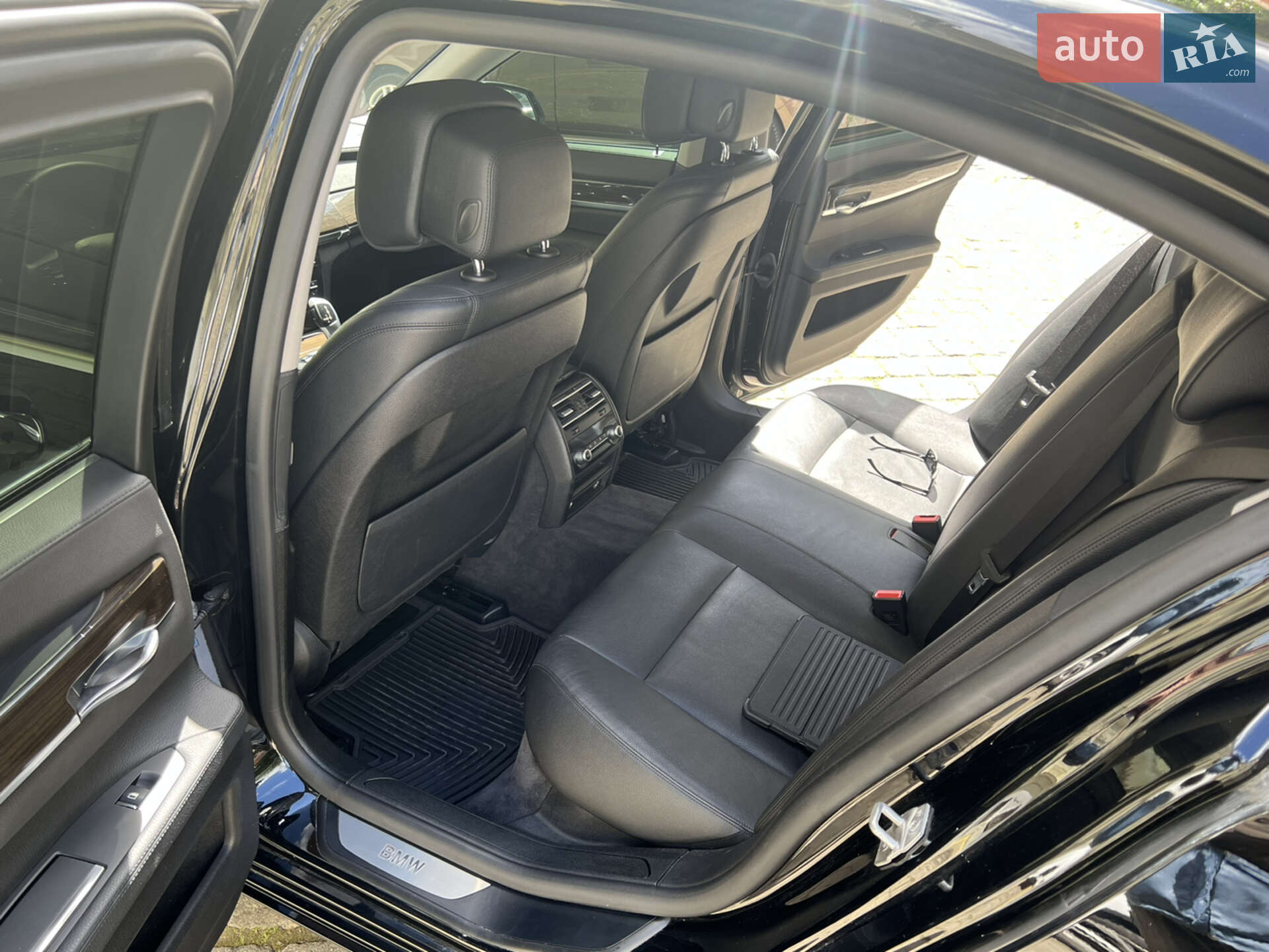 BMW 7 Series 2015 VIN WBAYA6C58FGK16458 фото оголошення 32 з 32