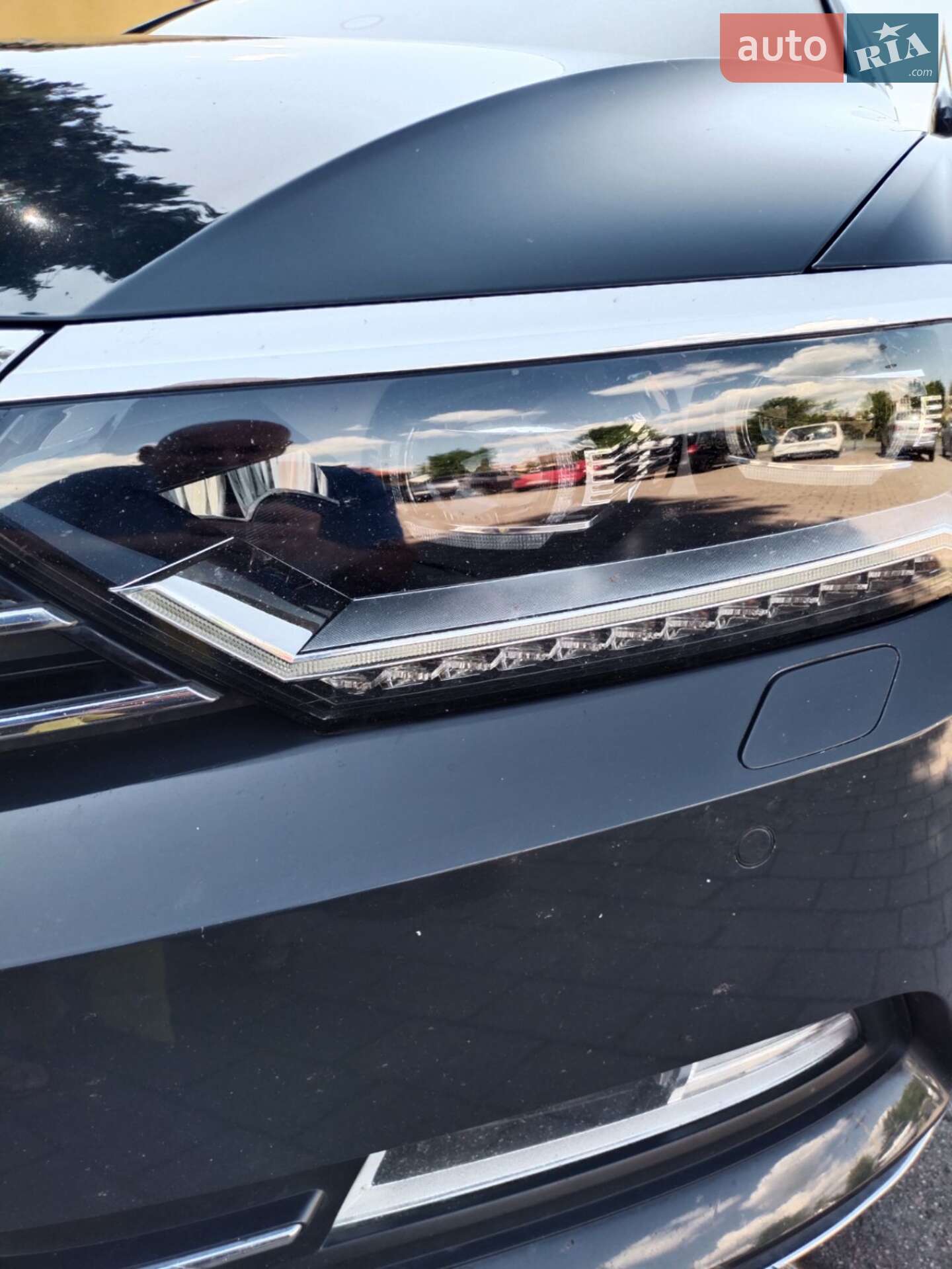 Volkswagen Passat 2018 VIN WVWZZZ3CZKE002808 фото оголошення 2 з 15