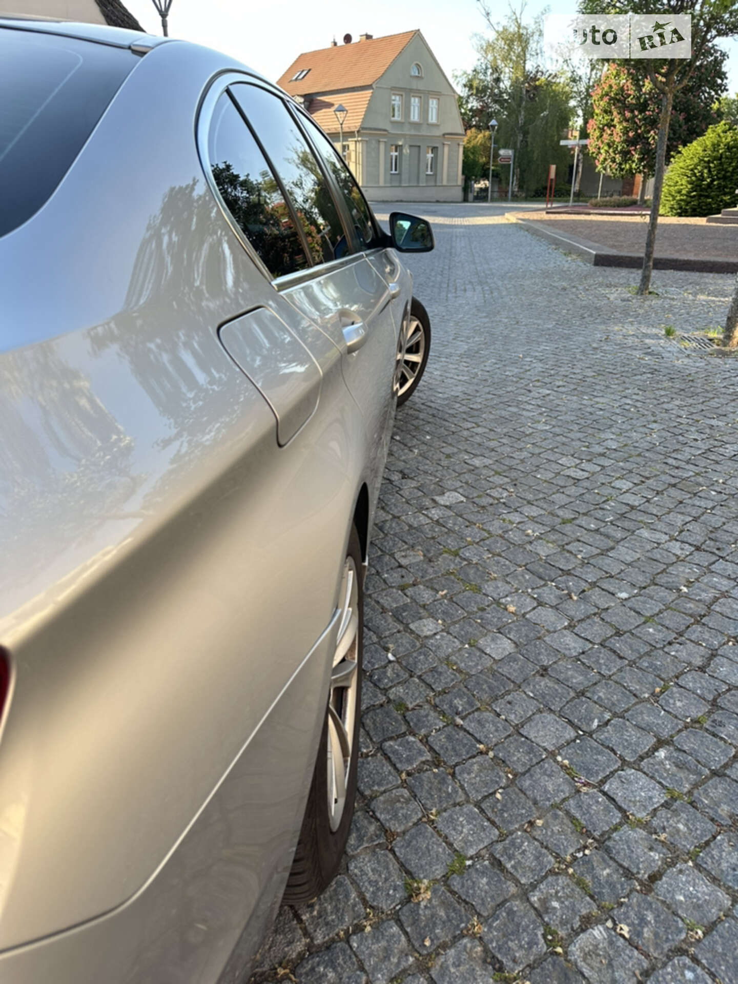 BMW 5 Series 2011 VIN WBAFW11040DU25708 фото оголошення 2 з 13