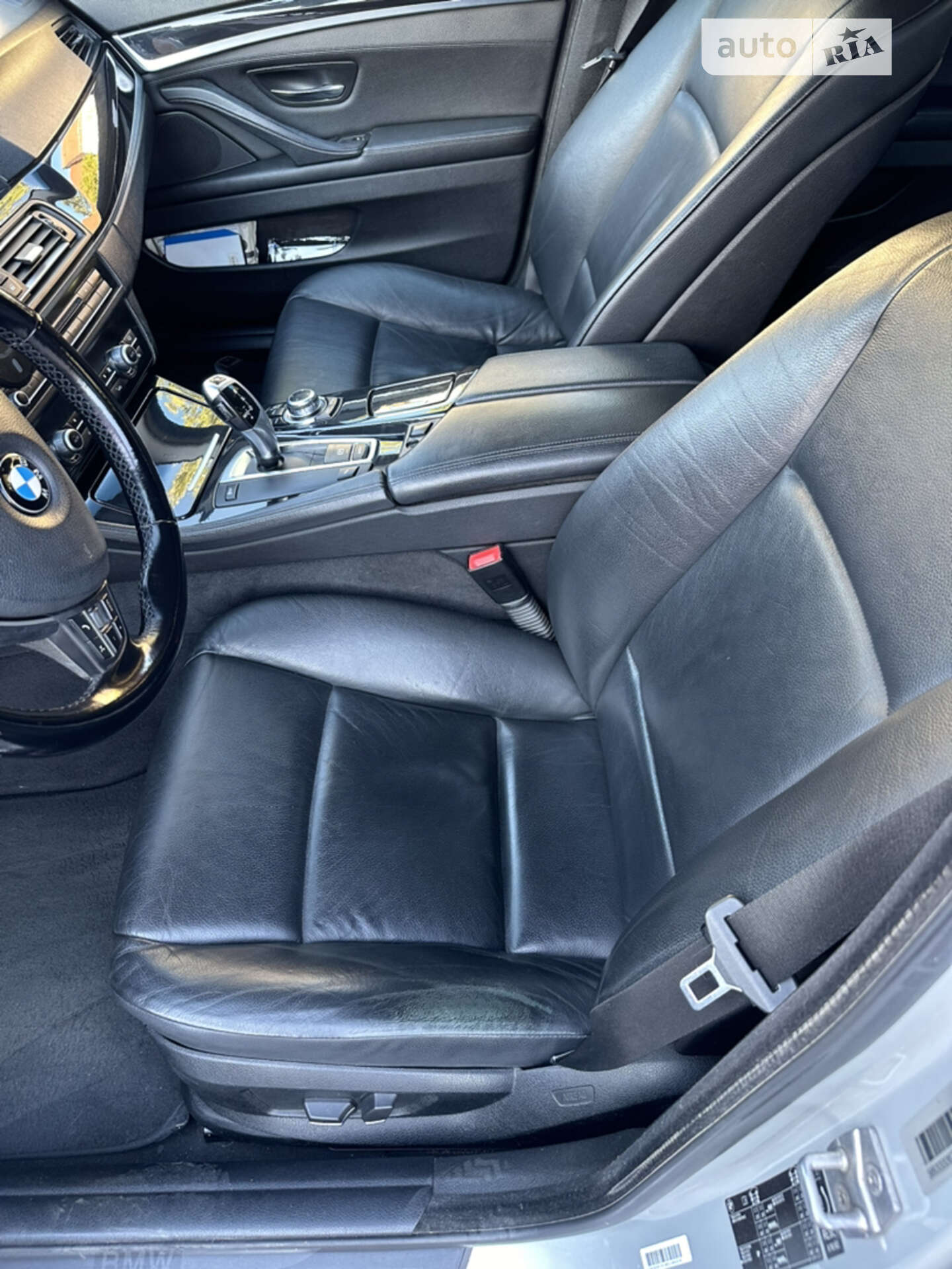 BMW 5 Series 2011 VIN WBAFW11040DU25708 фото оголошення 3 з 13