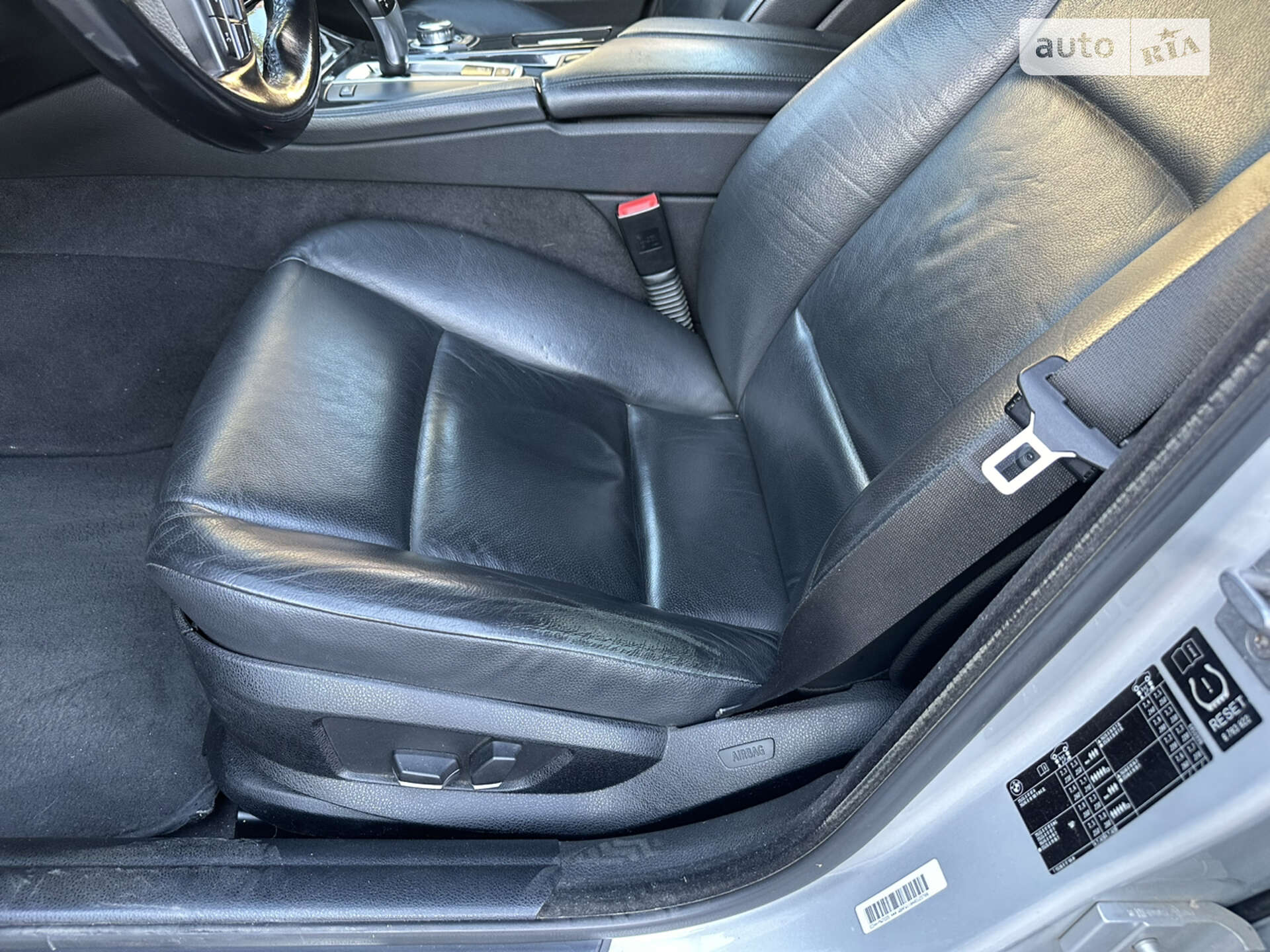 BMW 5 Series 2011 VIN WBAFW11040DU25708 фото оголошення 4 з 13