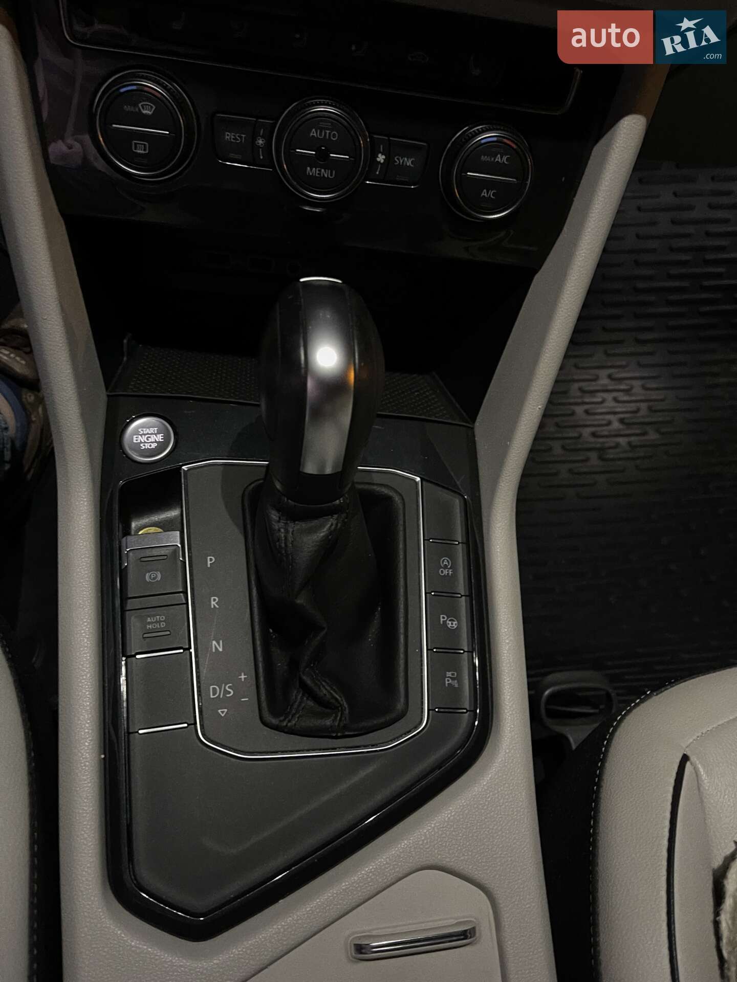 Volkswagen Tiguan 2020 VIN WVGZZZ5NZLW415216 фото оголошення 6 з 16
