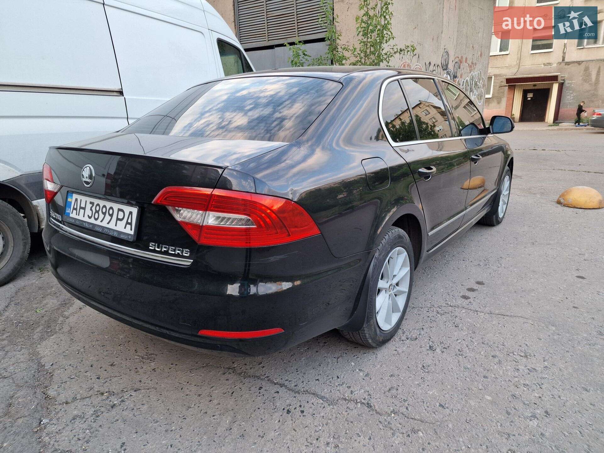 Skoda Superb 2013 VIN TMBAB43T7EB300190 фото оголошення 7 з 14