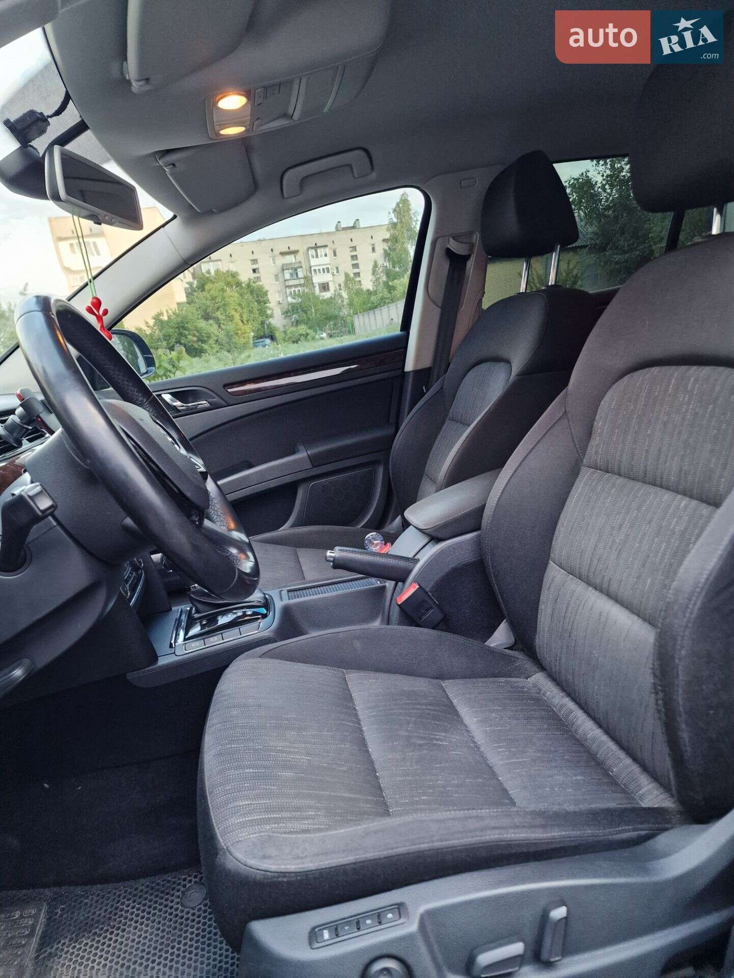 Skoda Superb 2013 VIN TMBAB43T7EB300190 фото оголошення 11 з 14