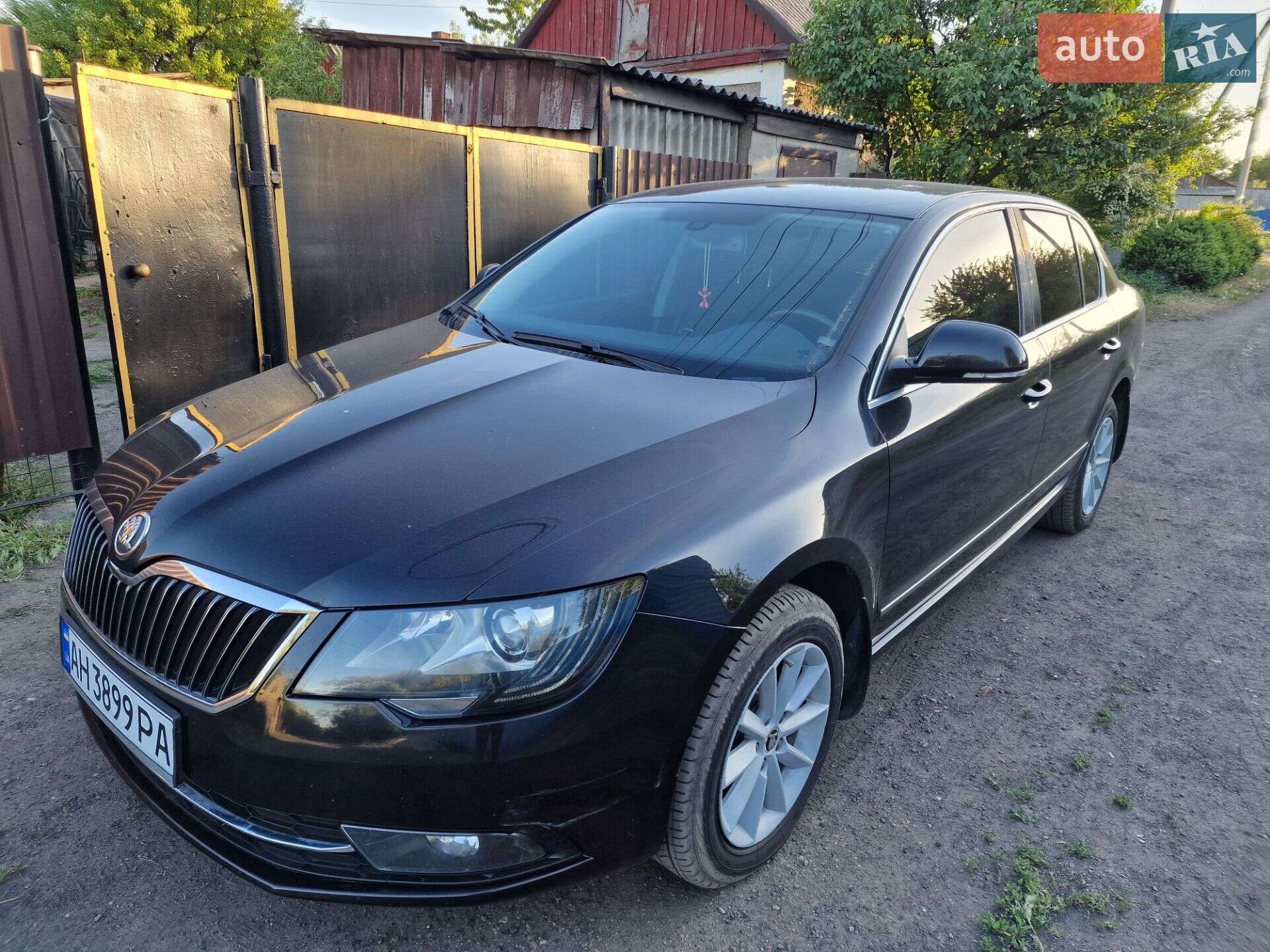 Skoda Superb 2013 VIN TMBAB43T7EB300190 фото оголошення 12 з 14