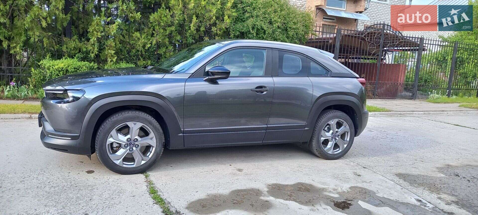 Mazda MX-30 2021 VIN JMZDR1WBJ00116242 фото оголошення 4 з 36