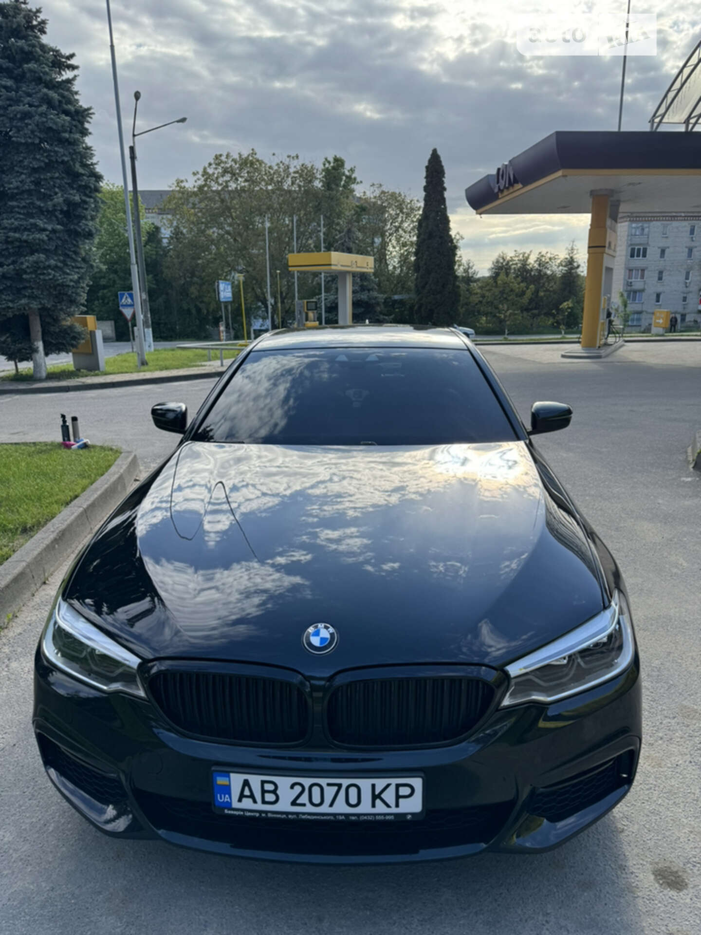 BMW 5 Series 2018 VIN WBAJC31000B053861 фото оголошення 12 з 34